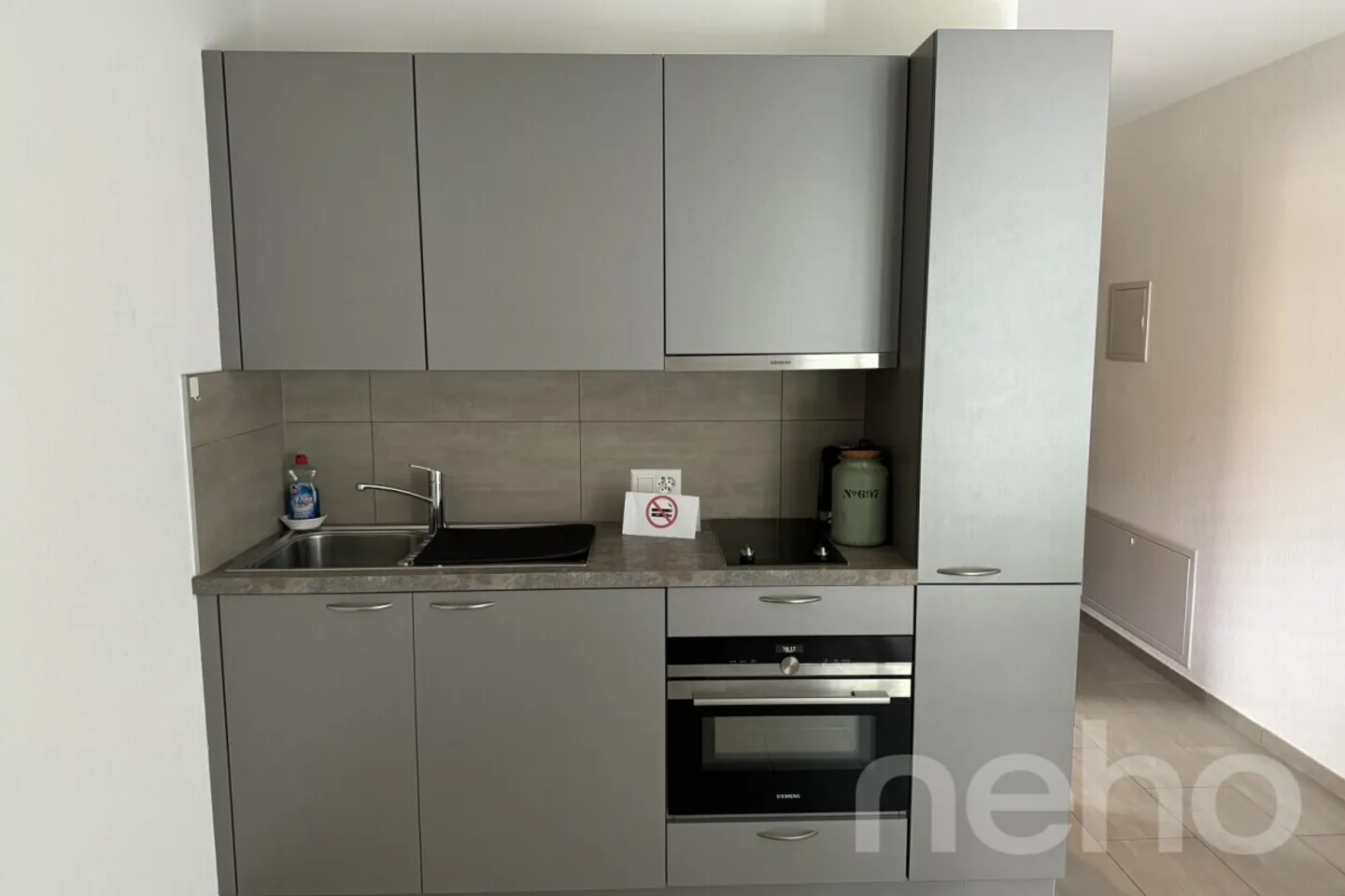 Studio in perfektem Zustand, nahe den Annehmlichkeiten und ideal für Investoren - Foto 4 von 13