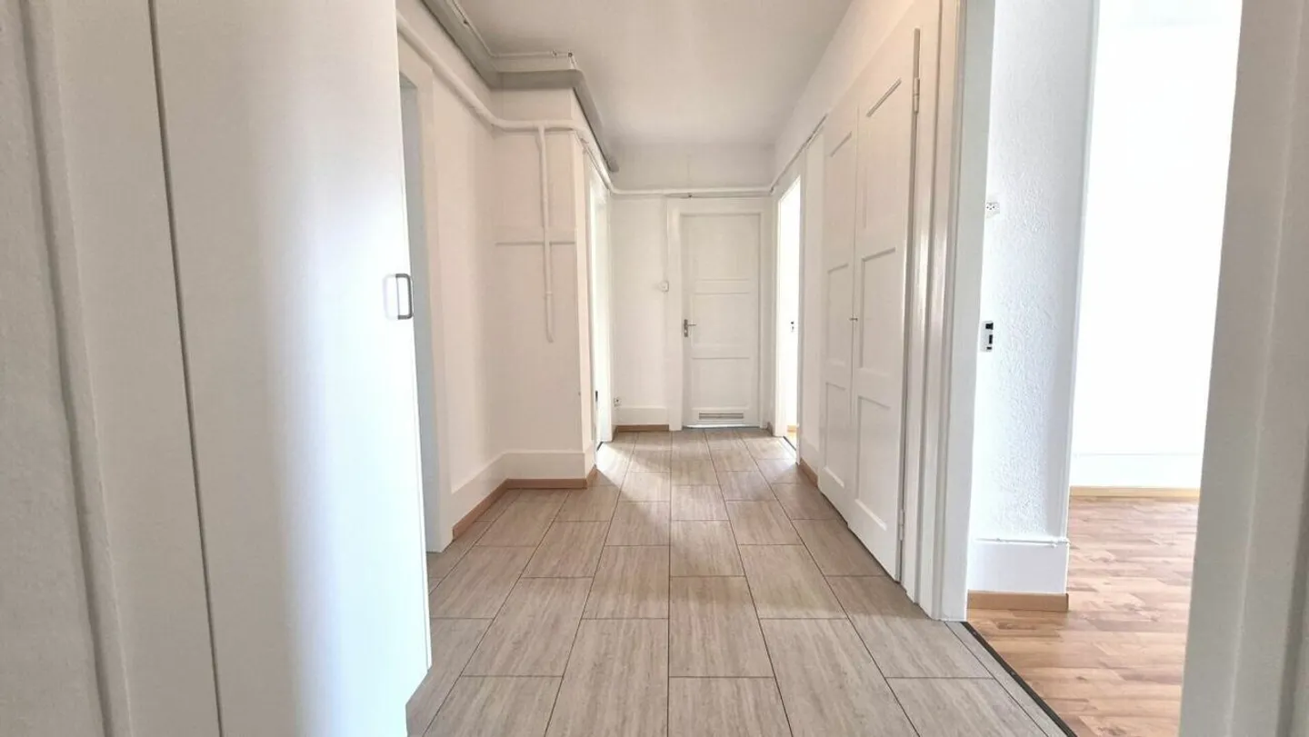 Appartamento di 3 stanze con balcone a Locle - Foto 7 di 8