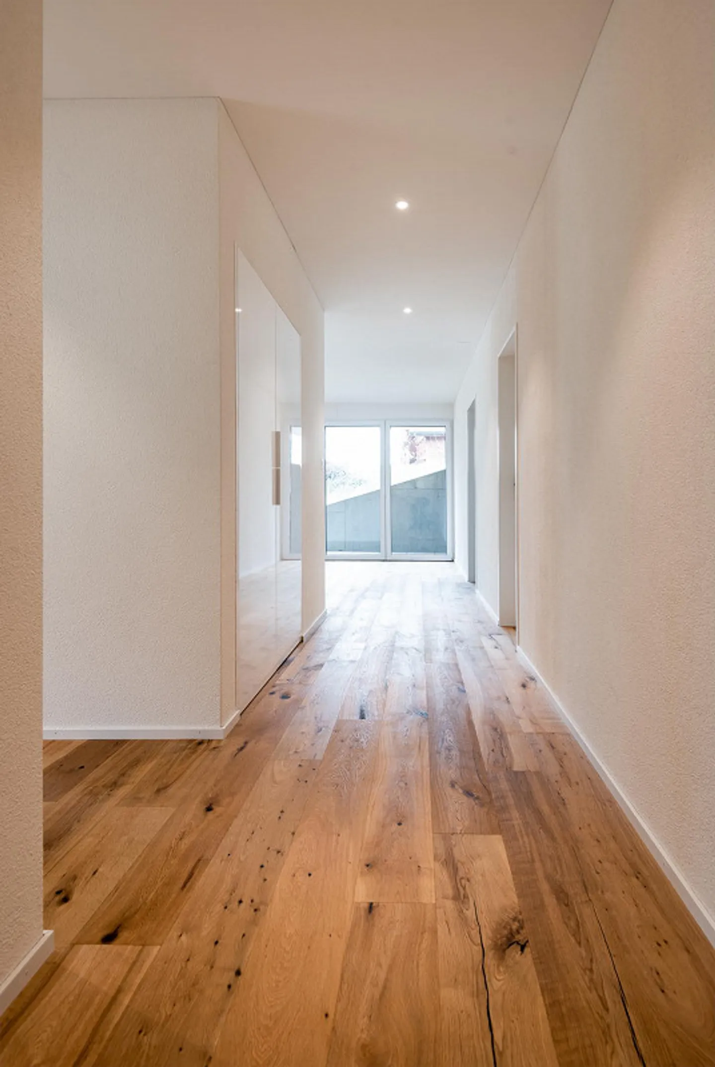 Appartement neuf exclusif de 4,5 pièces dans un emplacement privilégié ! - Photo 3 sur 8