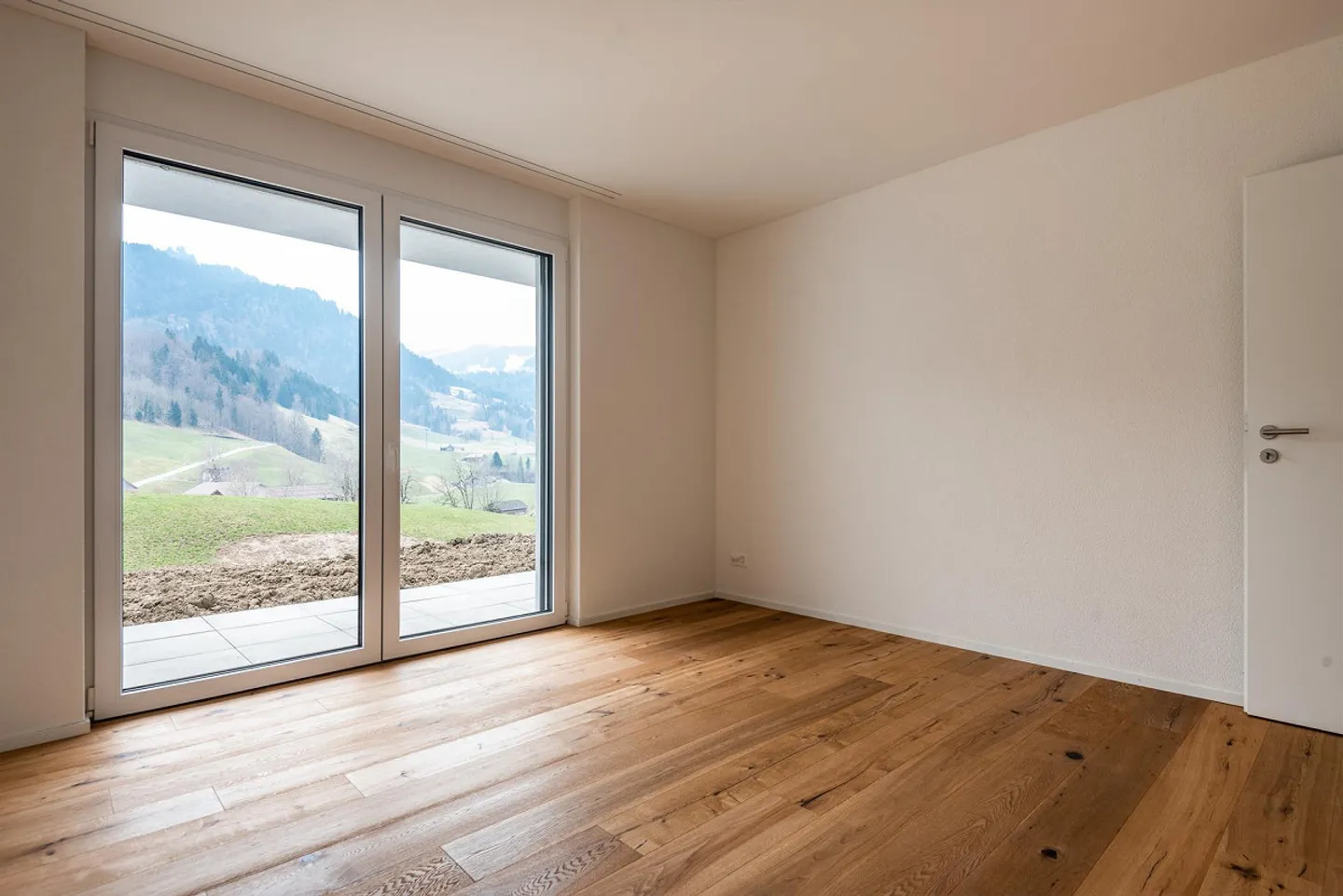 Appartement neuf exclusif de 4,5 pièces dans un emplacement privilégié ! - Photo 5 sur 8
