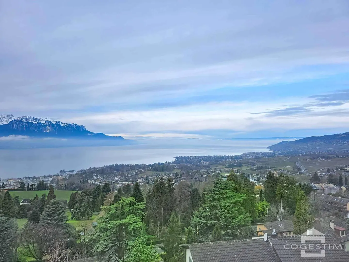Top Floor Exclusive with Panoramic Lake View - Photo 2 of 13