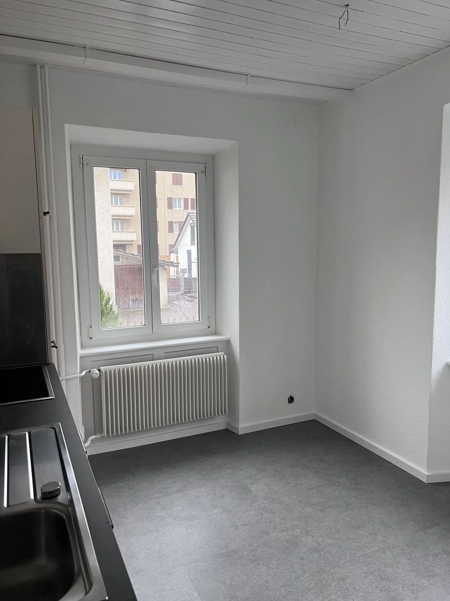 Quartiere e piccolo affitto tranquillo, appartamento di 3,5 locali al piano superiore - Foto 7 di 8