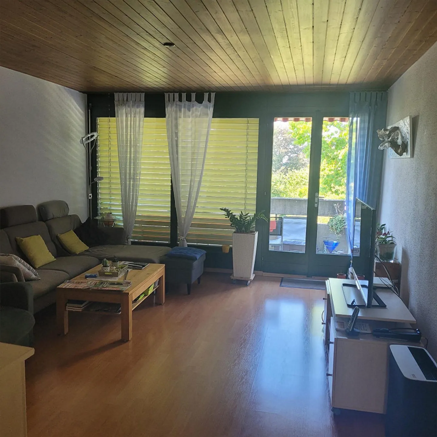 Appartement spacieux de 4,5 pièces à Ins - Photo 1 sur 10