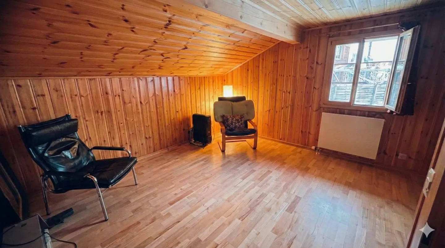 Chalet with Dual Living Spaces - Photo 27 of 35