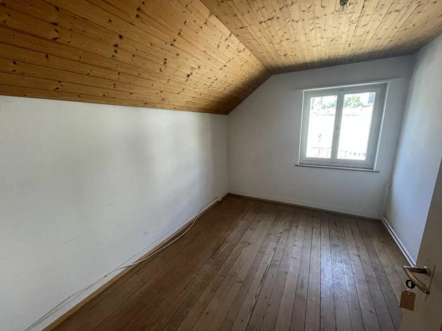 Salle de loisirs / Salle de bricolage à louer - Photo 3 sur 5