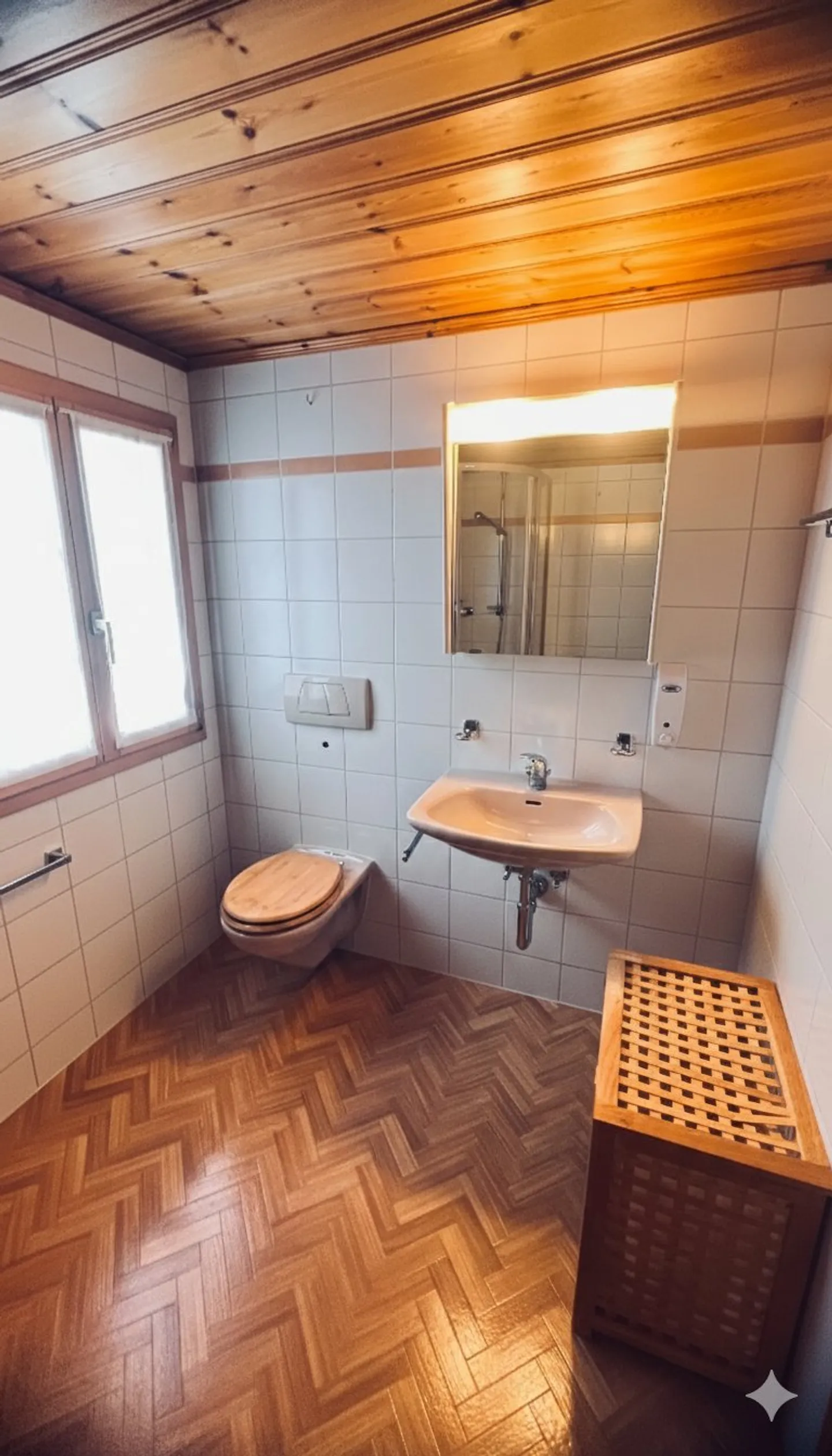 Chalet with Dual Living Spaces - Photo 31 of 35