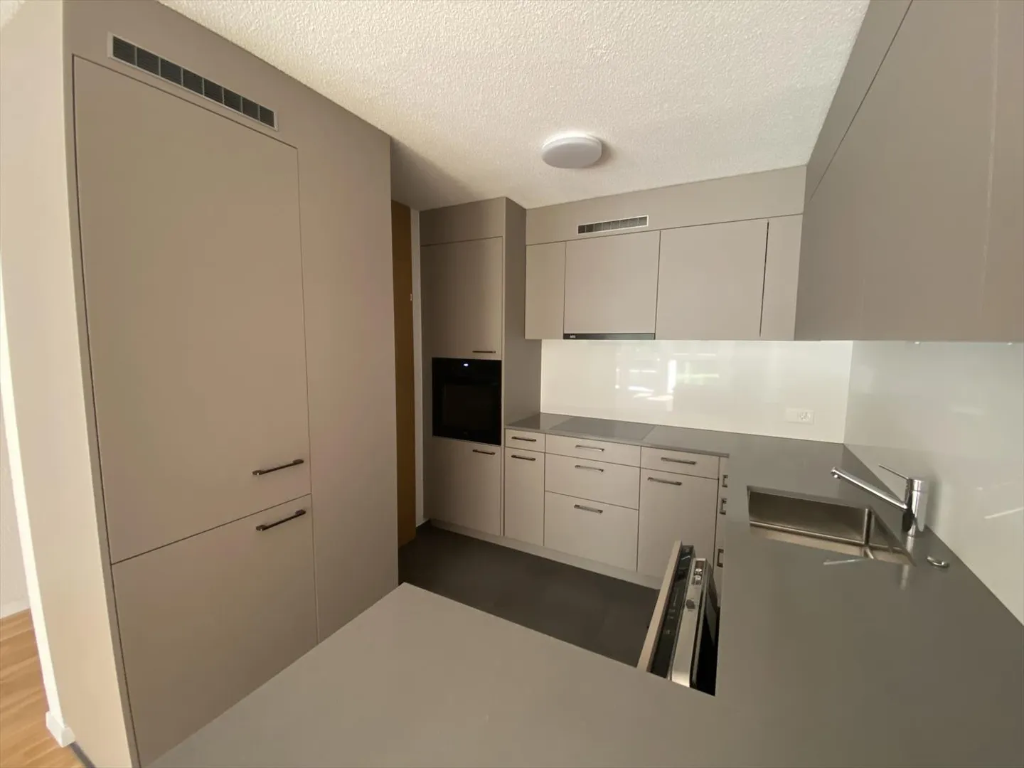 Wohnung mieten - Foto 2 von 4