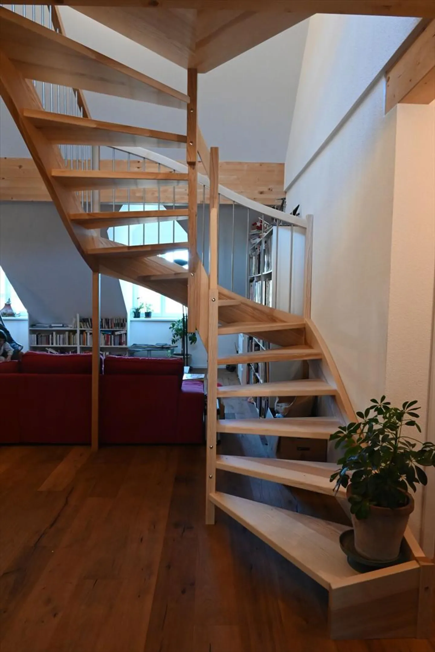 Very nice 5.5 room duplex apartment with a very warm mezzanine - Photo 4 of 13