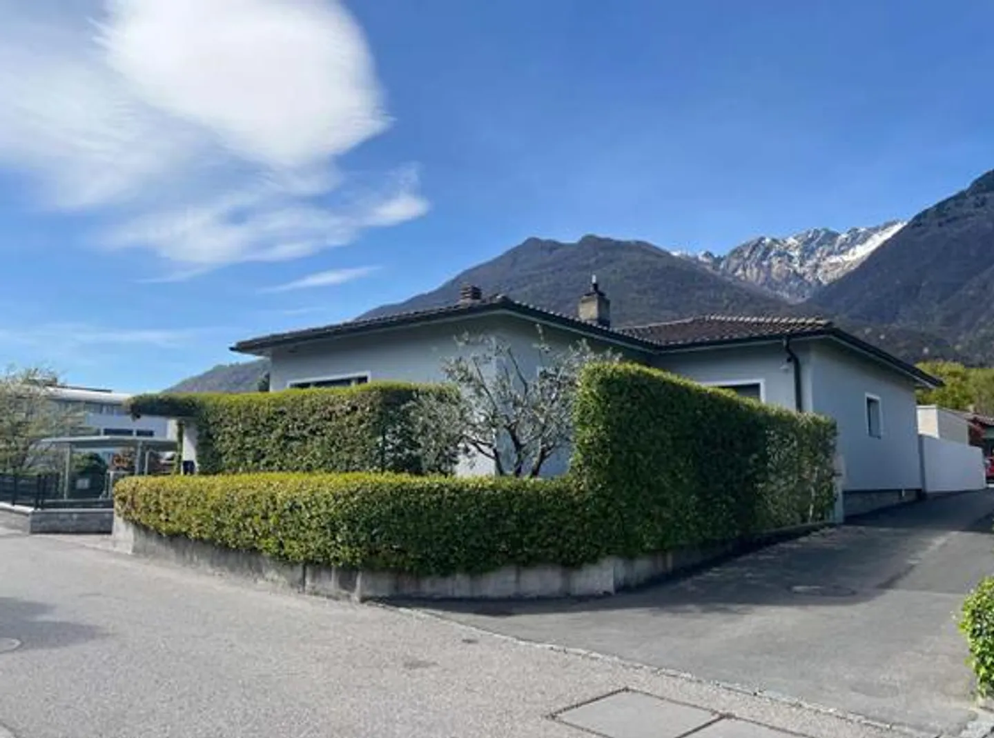 VILLA DANS UNE POSITION PRIVILÉGIÉE - AVEC UN GRAND POTENTIEL - Photo 19 sur 30