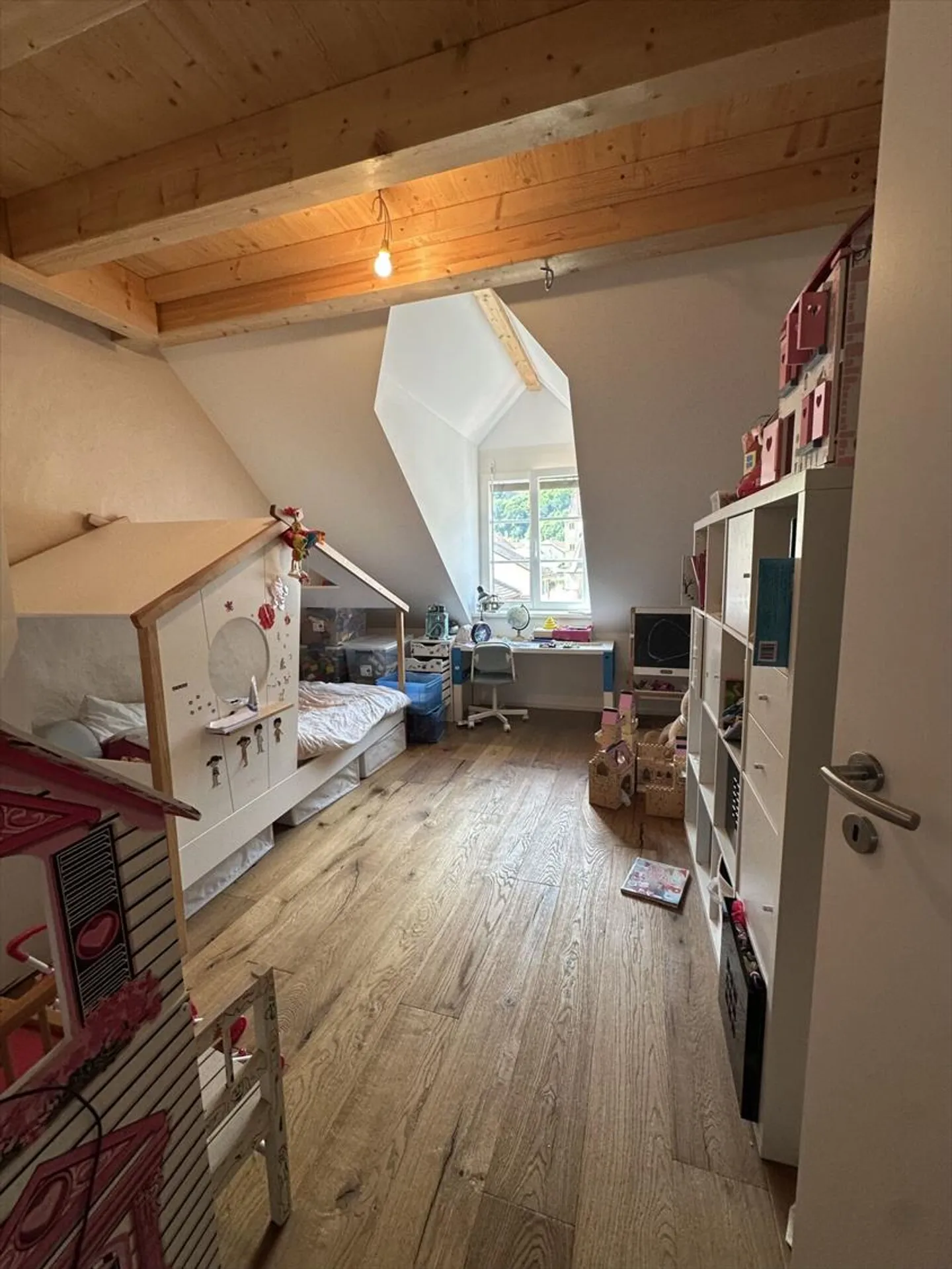 Very nice 5.5 room duplex apartment with a very warm mezzanine - Photo 8 of 13