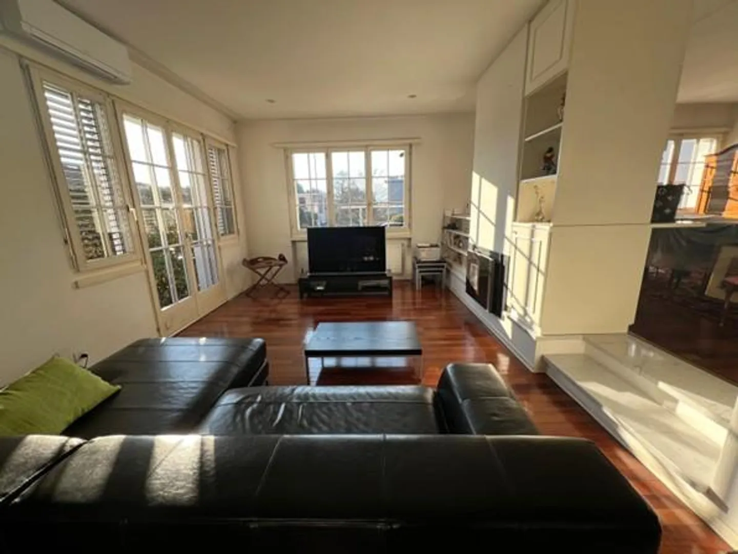VILLA DANS UNE POSITION PRIVILÉGIÉE - AVEC UN GRAND POTENTIEL - Photo 20 sur 30