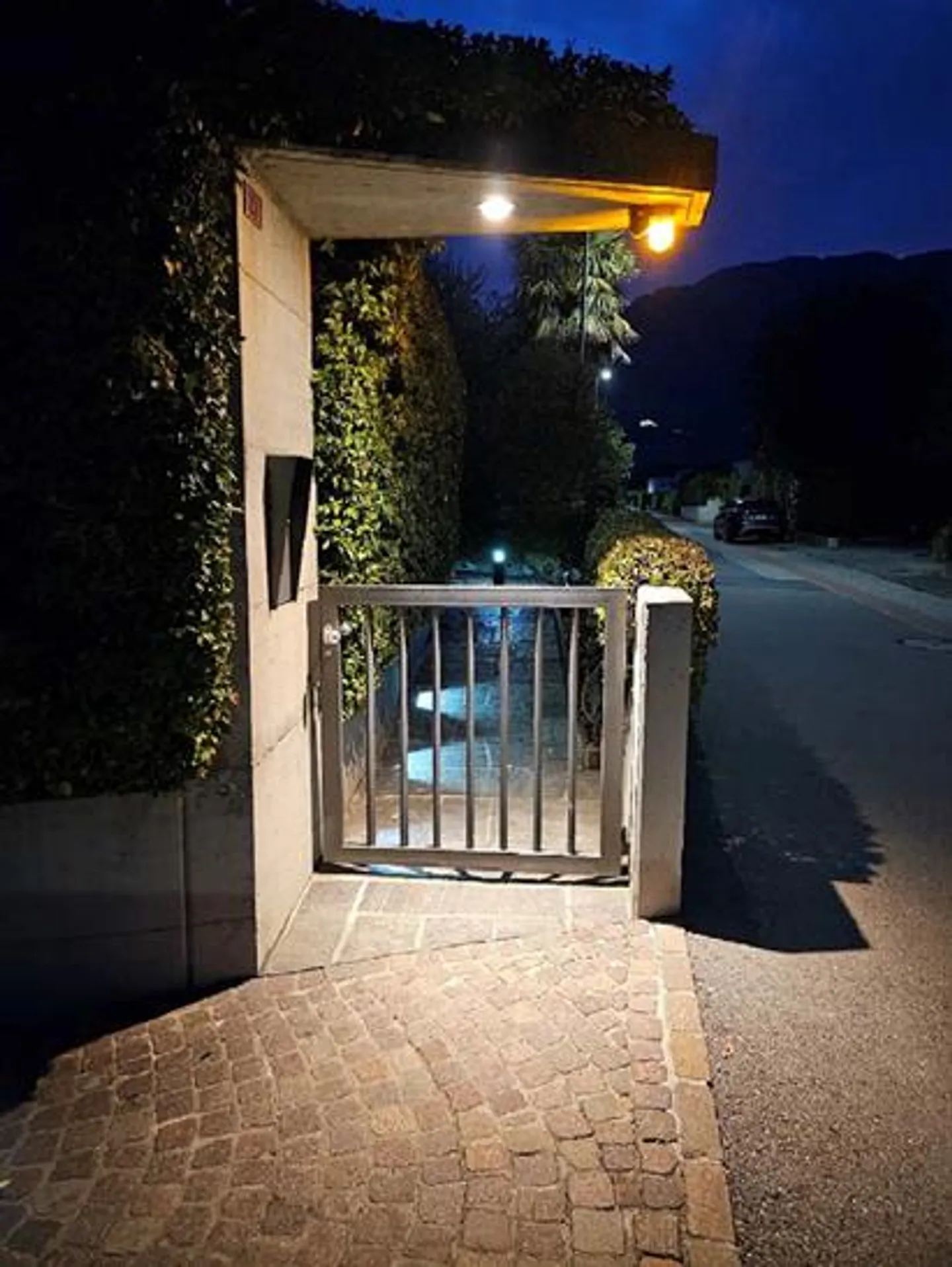 VILLA DANS UNE POSITION PRIVILÉGIÉE - AVEC UN GRAND POTENTIEL - Photo 21 sur 30