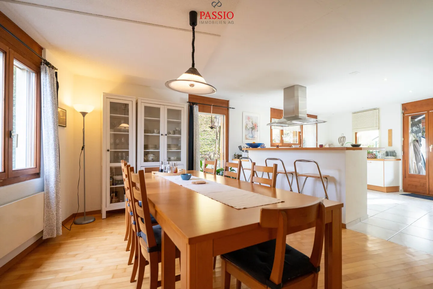 Grande casa a schiera di 10 stanze con giardino paradisiaco in posizione privilegiata - Foto 11 di 34