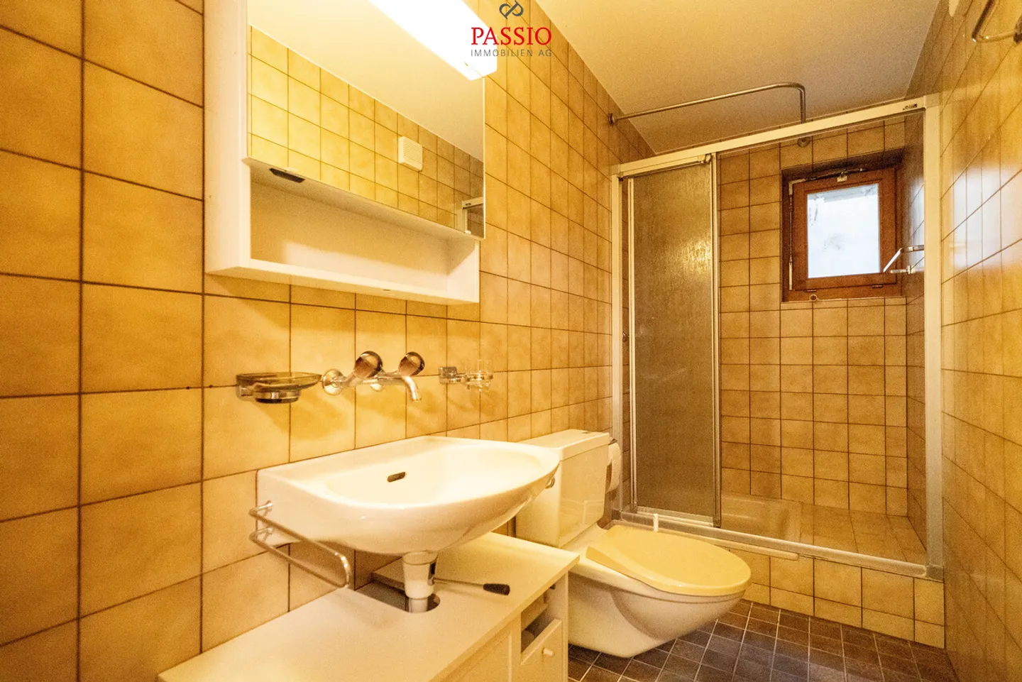 Grande casa a schiera di 10 stanze con giardino paradisiaco in posizione privilegiata - Foto 20 di 34