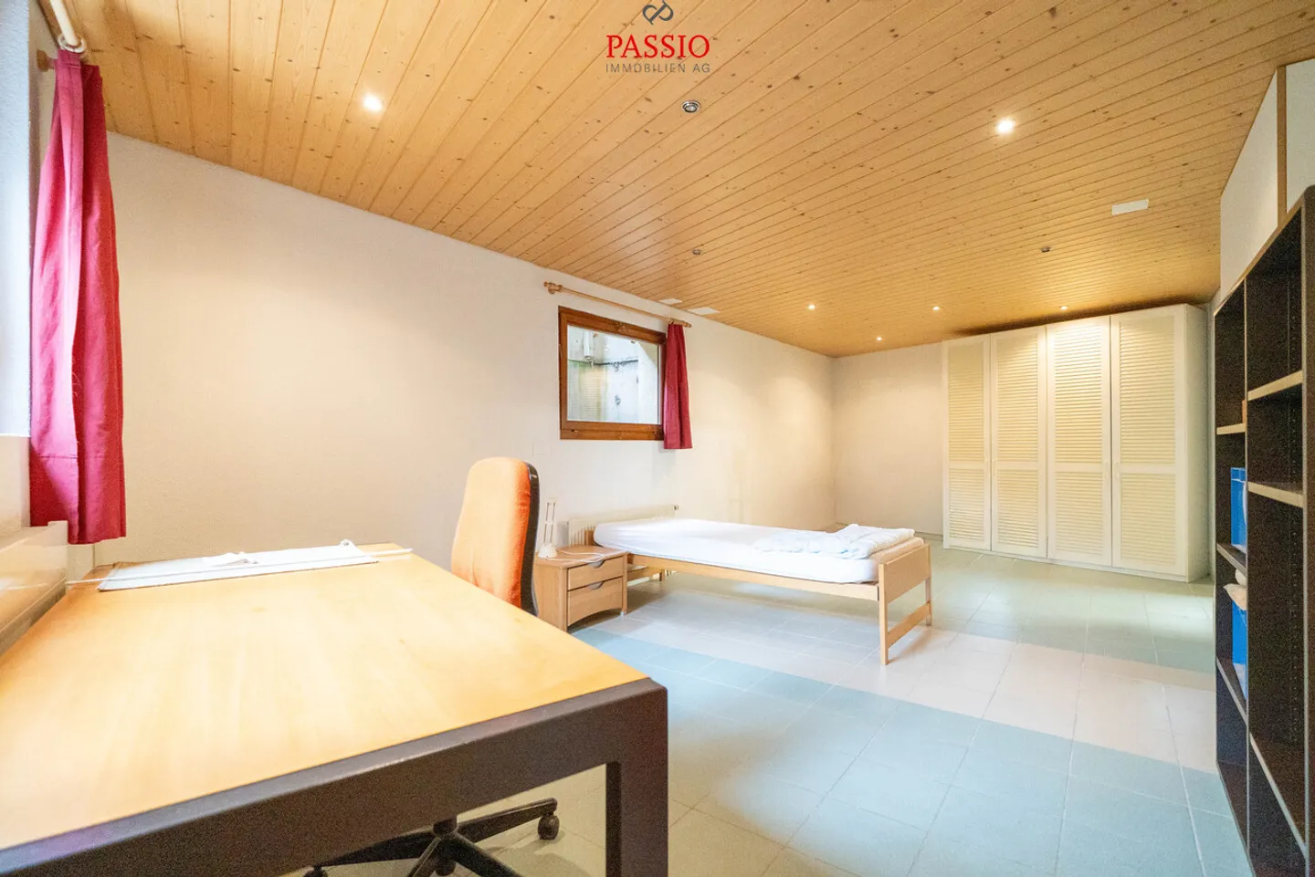 Grande casa a schiera di 10 stanze con giardino paradisiaco in posizione privilegiata - Foto 19 di 34