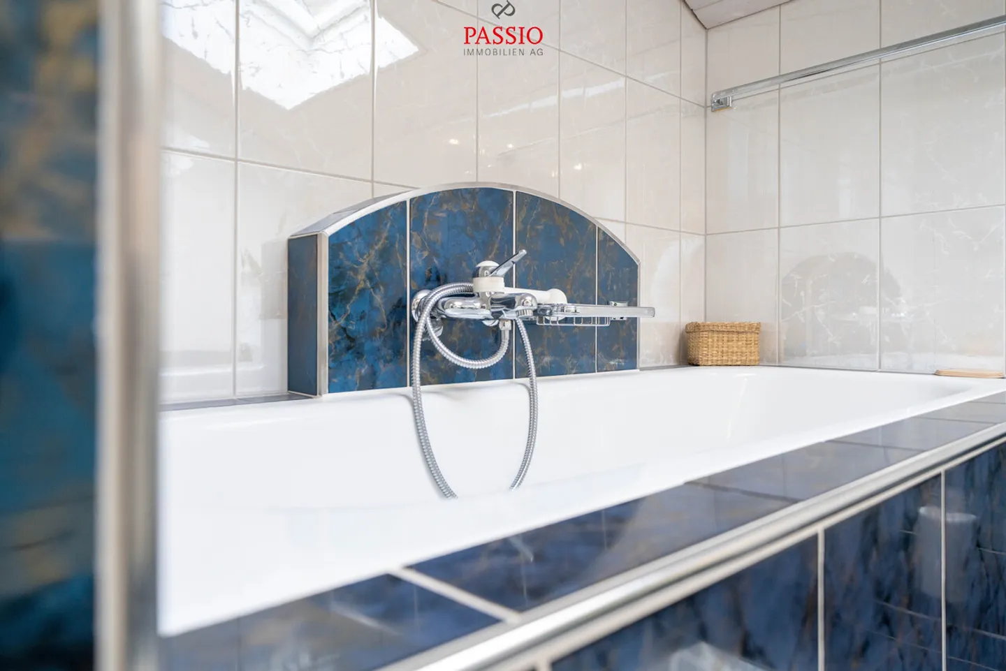 Grande casa a schiera di 10 stanze con giardino paradisiaco in posizione privilegiata - Foto 26 di 34