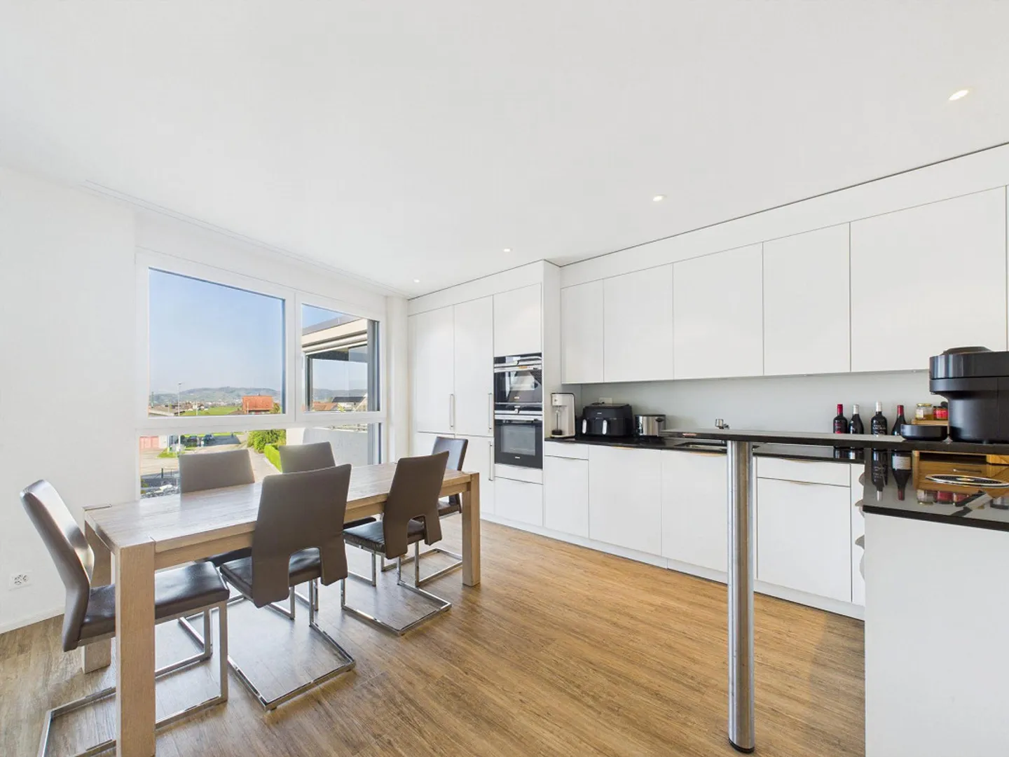 Appartement moderne de 3,5 pièces dans un emplacement calme au cœur de Benken SG - Photo 4 sur 9