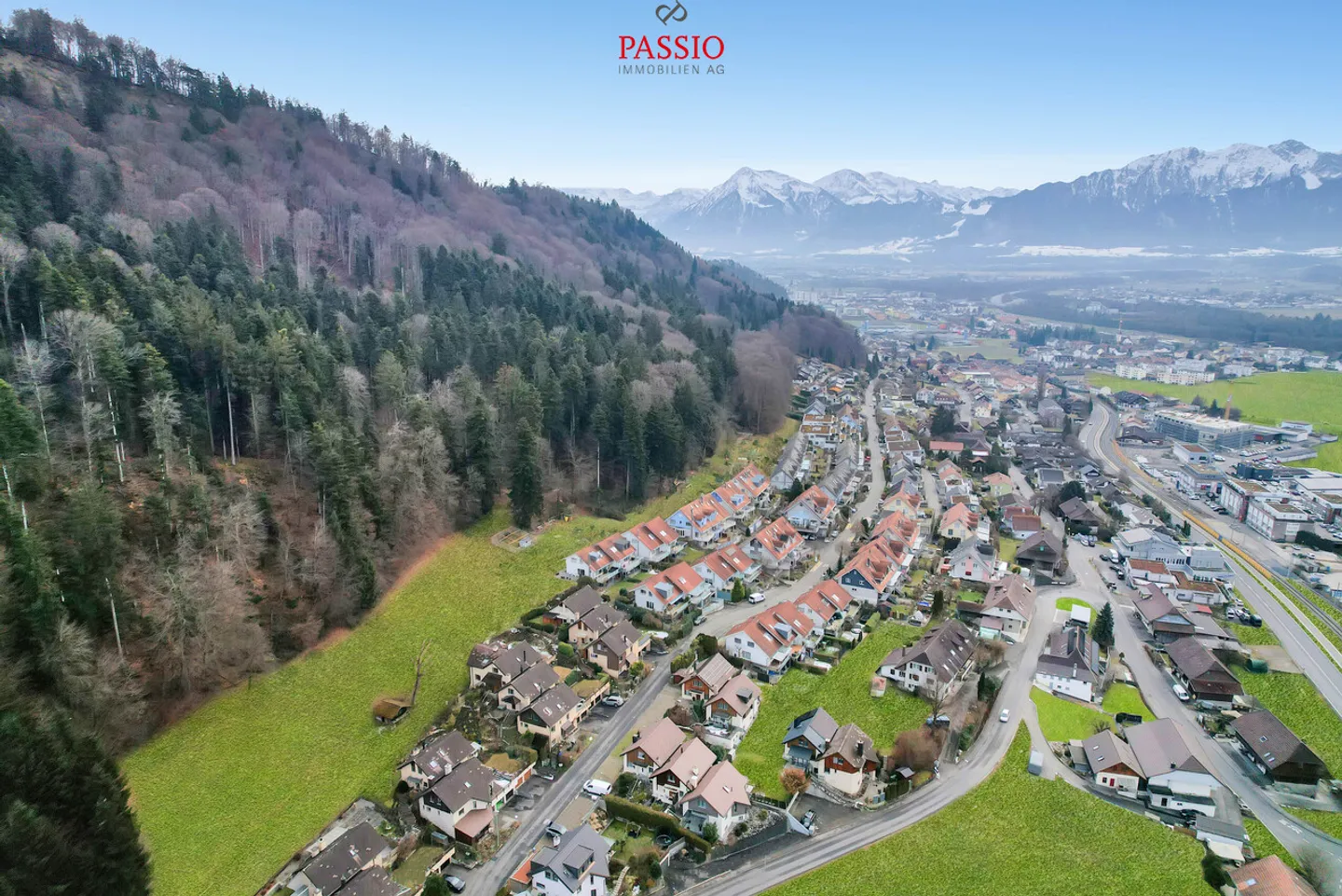 Grande casa a schiera di 10 stanze con giardino paradisiaco in posizione privilegiata - Foto 34 di 34