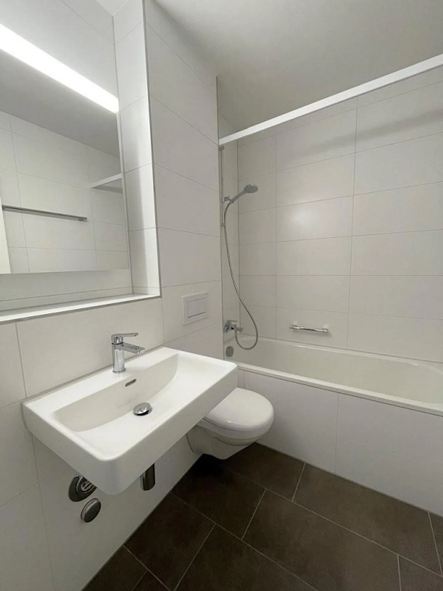 Modern 2.5-room apartment for rent in District 6 - Photo 5 of 6