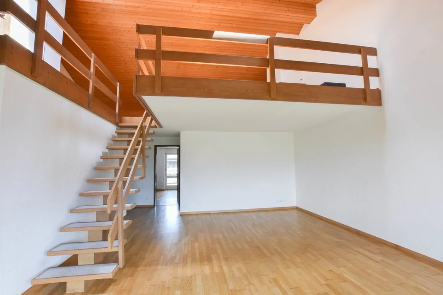 Geräumige Galeriewohnung in Thun - Foto 1 von 7