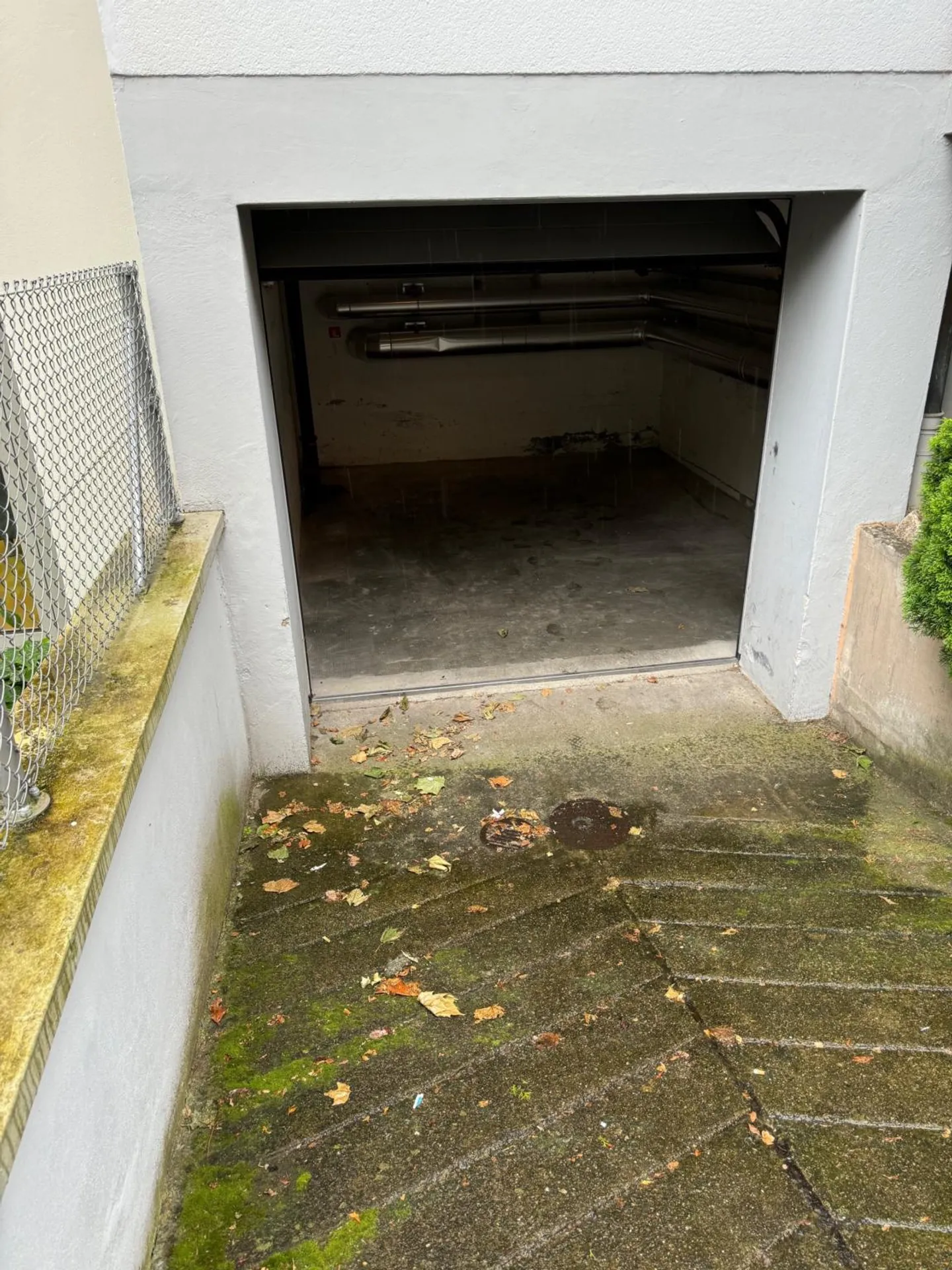 Garage Box in Basel - Photo 3 of 5