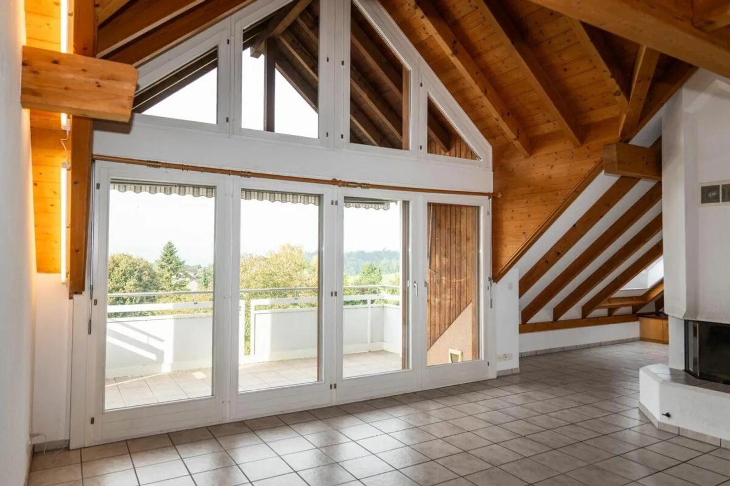 Spacious, light-flooded penthouse apartment in a top location ... - Photo 8 of 16