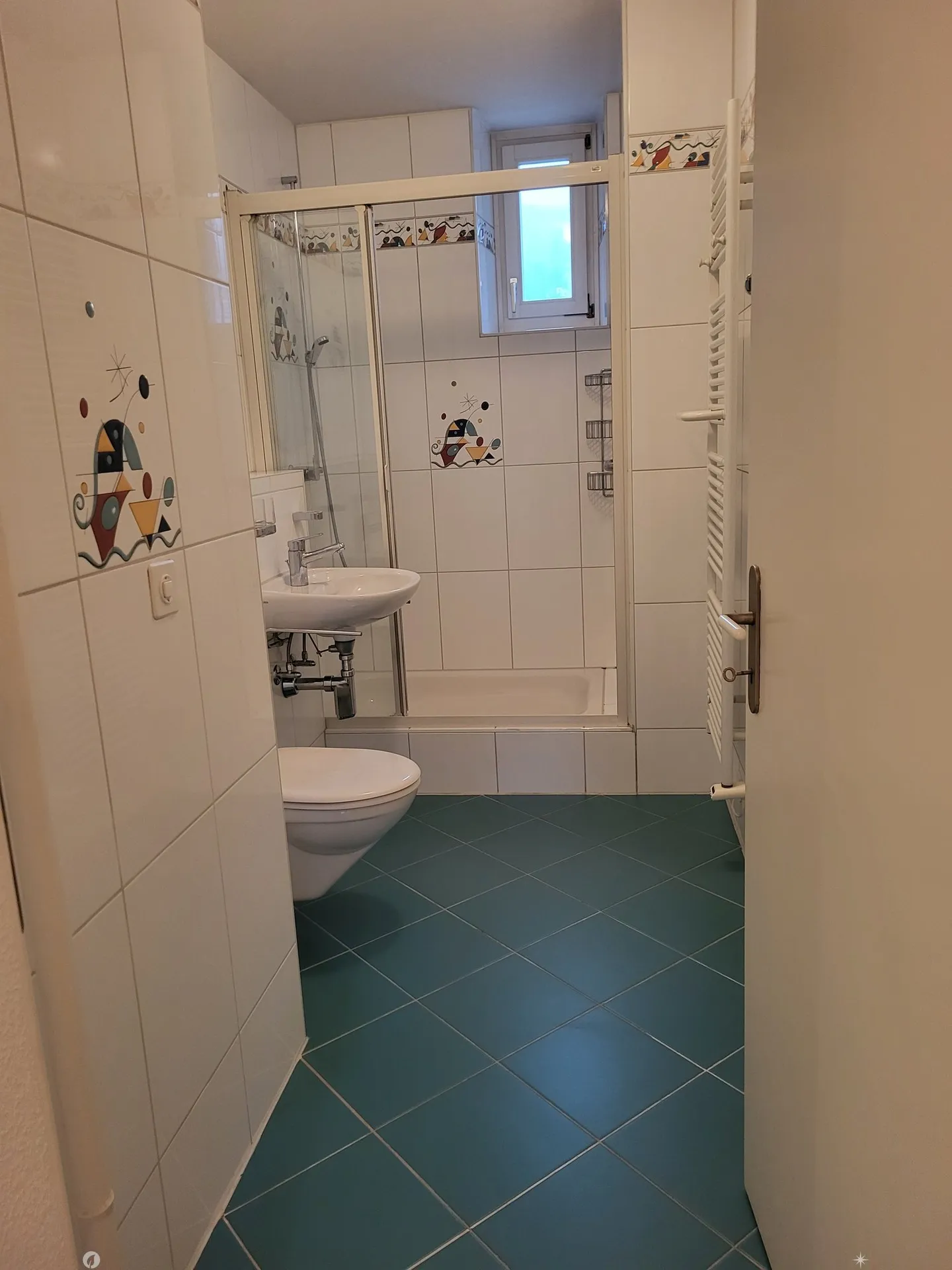 Stylish 4.5-Room Apartment with Balcony - Photo 4 of 11