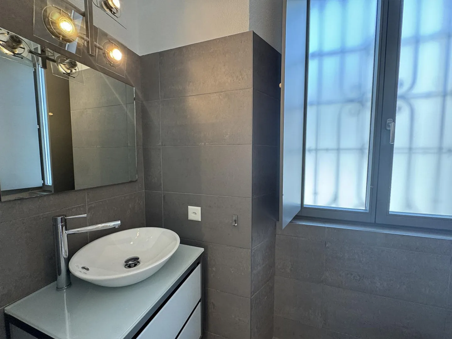 Mendrisio Centre – Appartement élégant avec jardin privé - Photo 14 sur 21