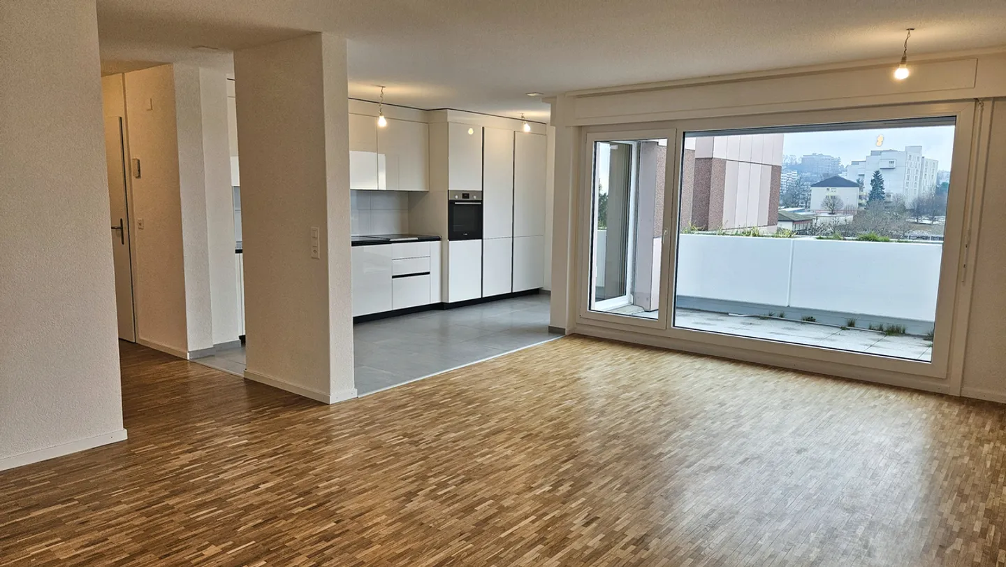Appartement 4.5 pces d’env. 100 m2 avec balcon à Fribourg  - Foto 1 di 11