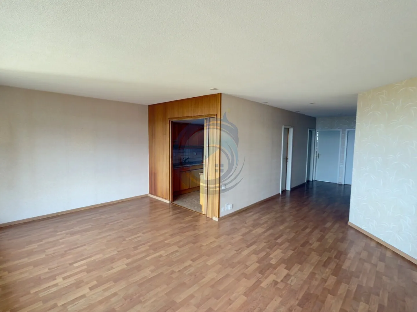 SCHÖNE 3,5-ZIMMER-WOHNUNG IN BRENT-SUR-MONTREUX - Foto 4 von 9