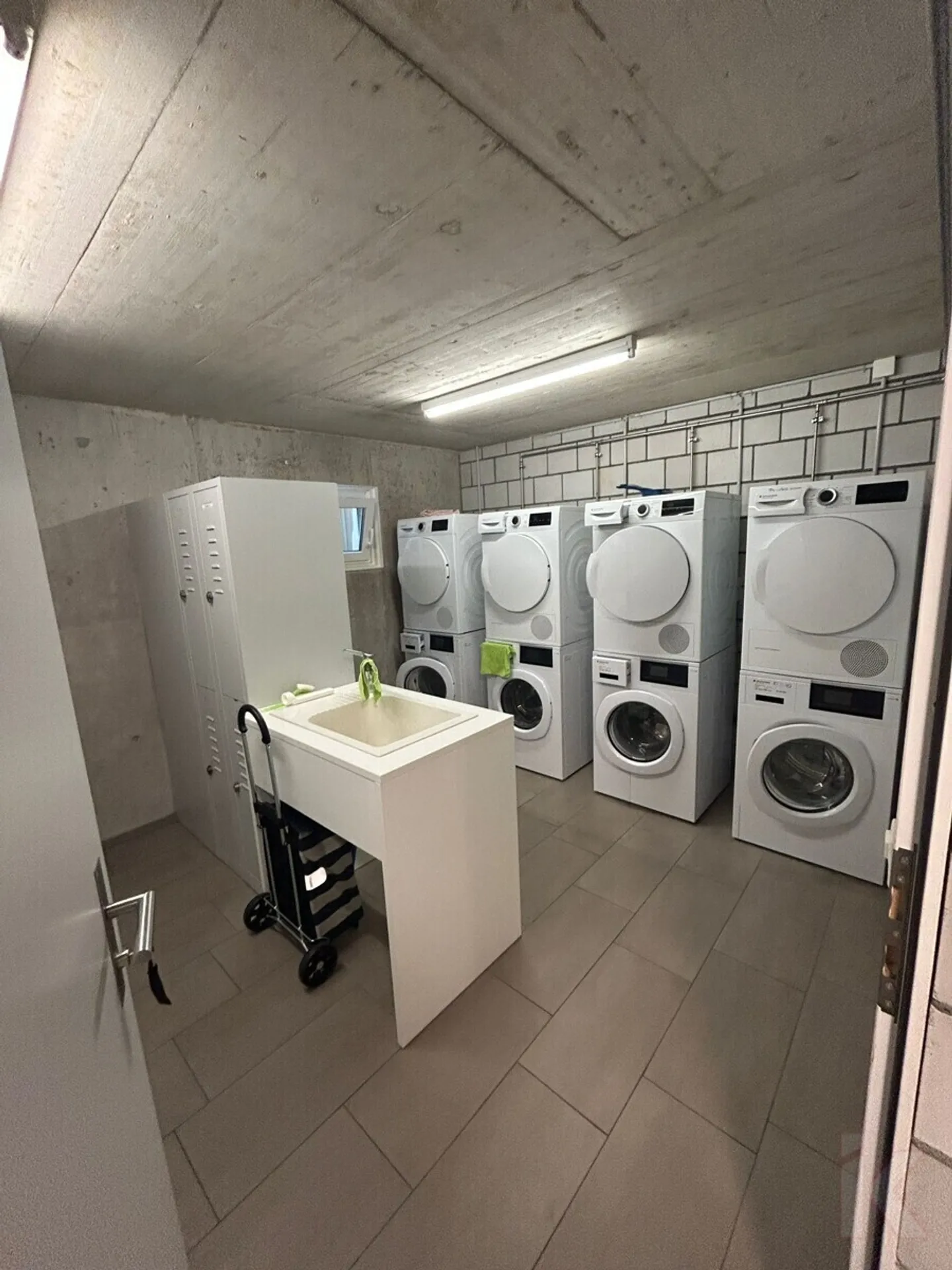 Appartamento familiare di 5,5 stanze con grande area giardino - Foto 11 di 13