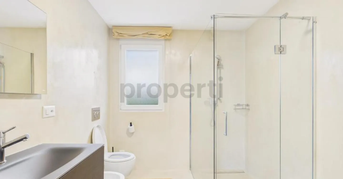 Appartement élégant 4,5 pièces - Photo 9 sur 12
