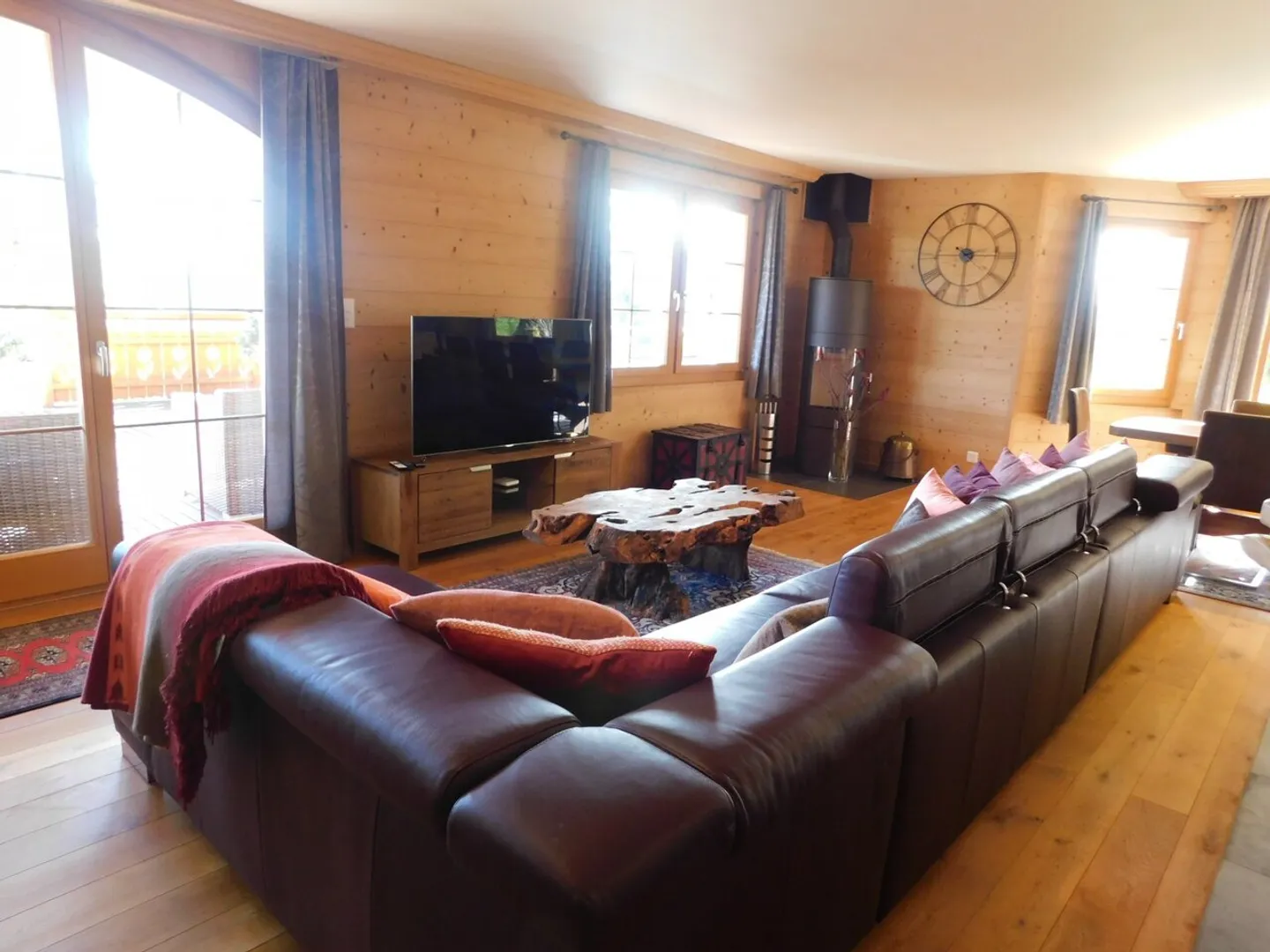 Hochwertige möblierte Wohnung mit 4,5 Zimmern - Foto 2 von 13