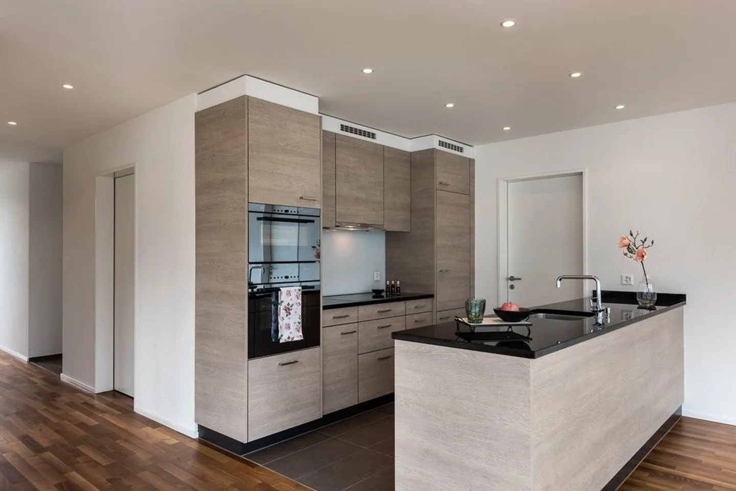 Appartement moderne, central et calme - saisissez l'opportunité ! - Photo 2 sur 9