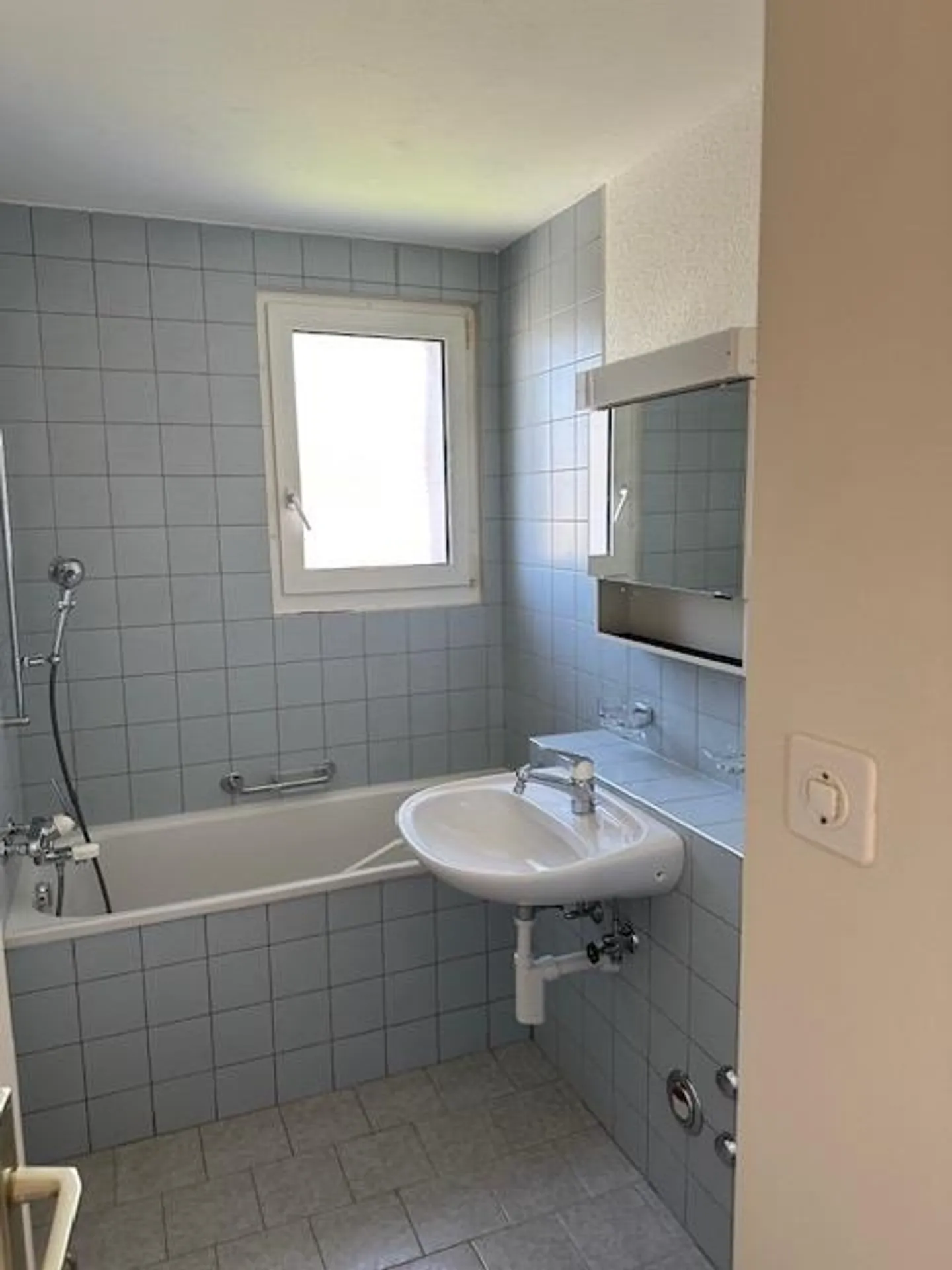 Appartamento con bella vista, luminoso, appartamento 4 locali - Foto 4 di 8