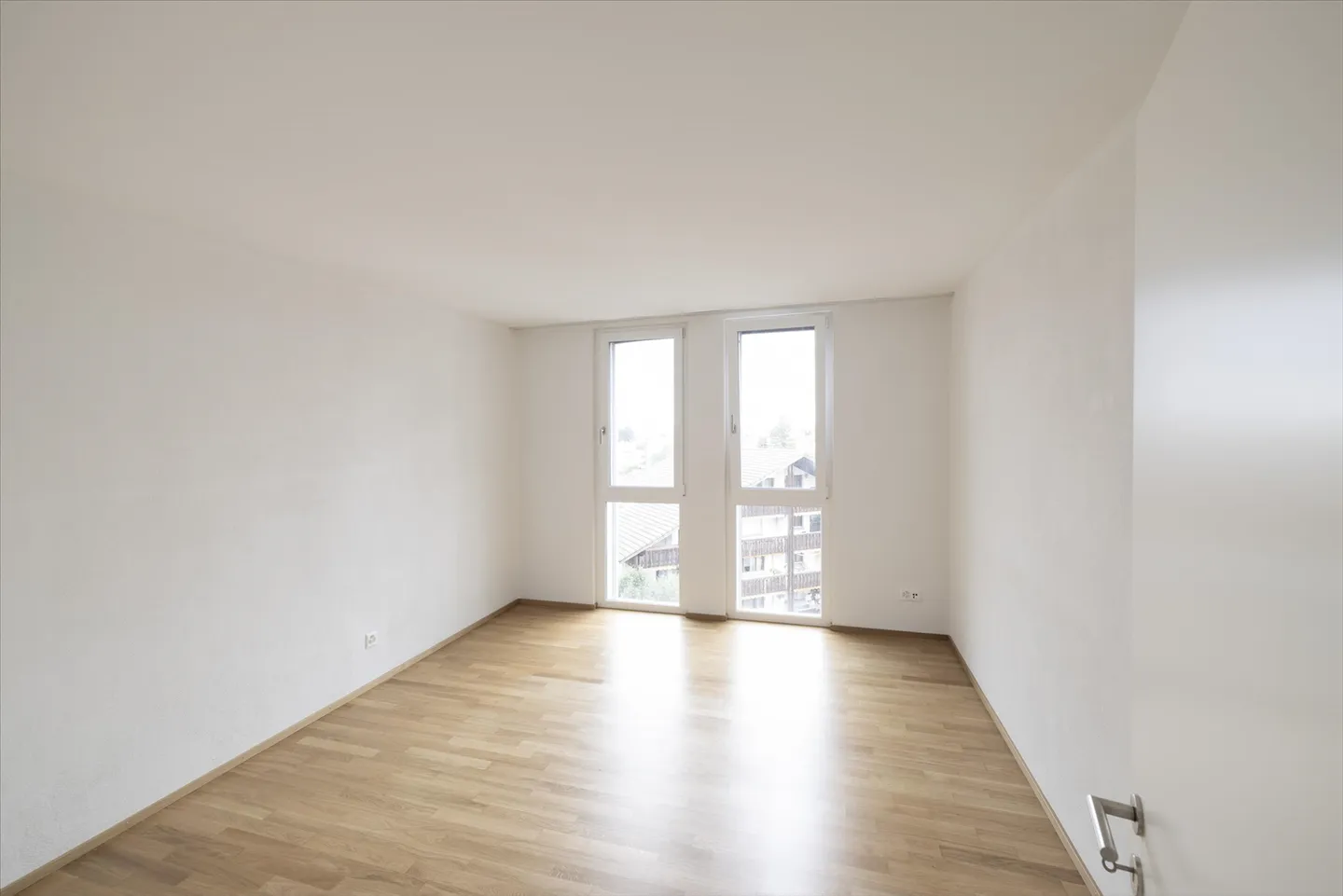 Sentiment de ville dans la vallée du Rhin ensoleillée! - Photo 8 sur 12