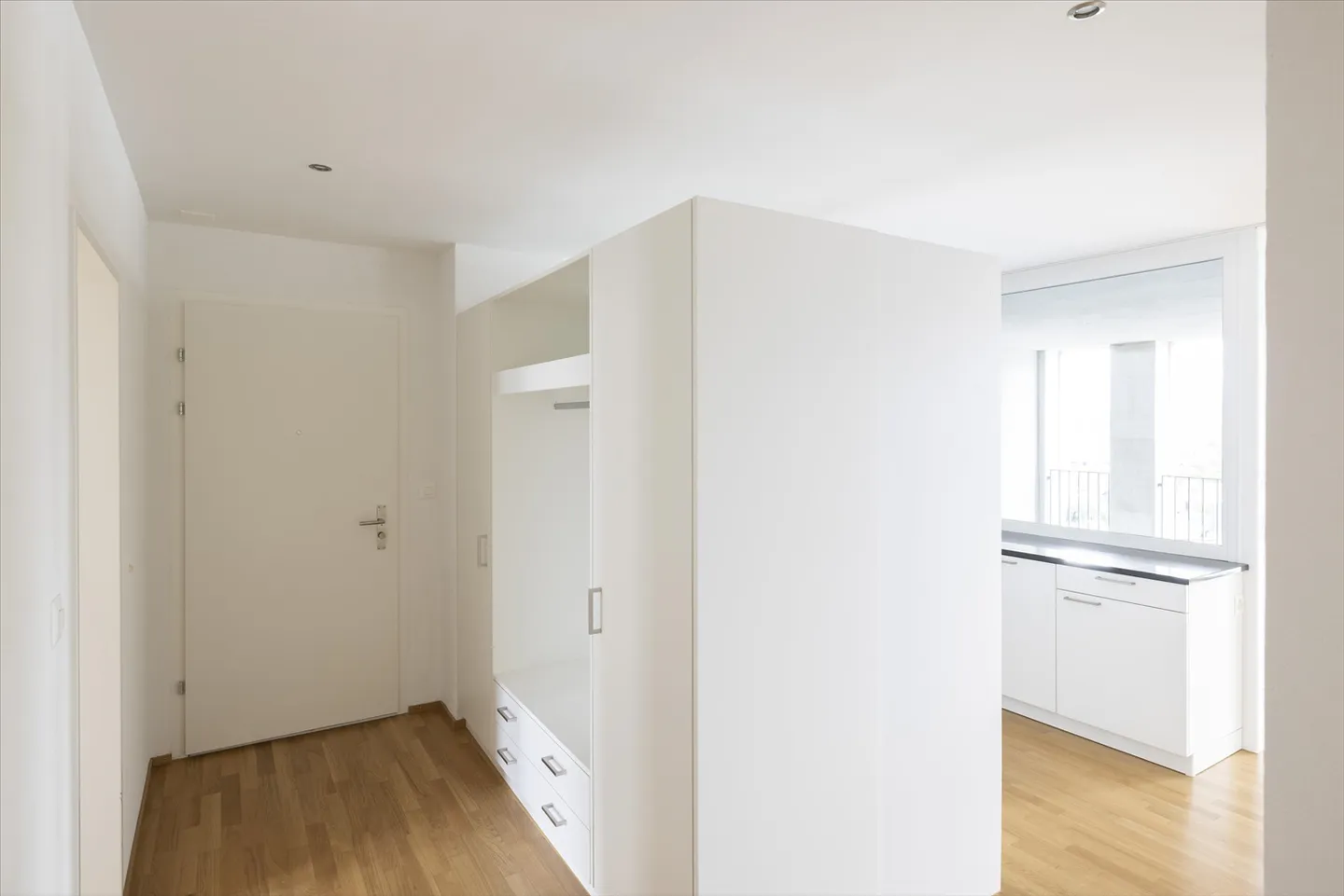 Sentiment de ville dans la vallée du Rhin ensoleillée! - Photo 9 sur 12