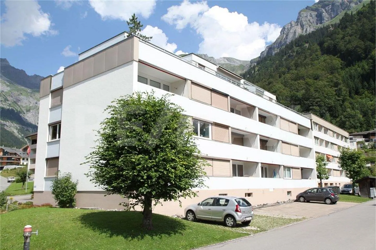 Appartement de vacances de 3,5 pièces dans le populaire Neuschwändi - Photo 1 sur 13