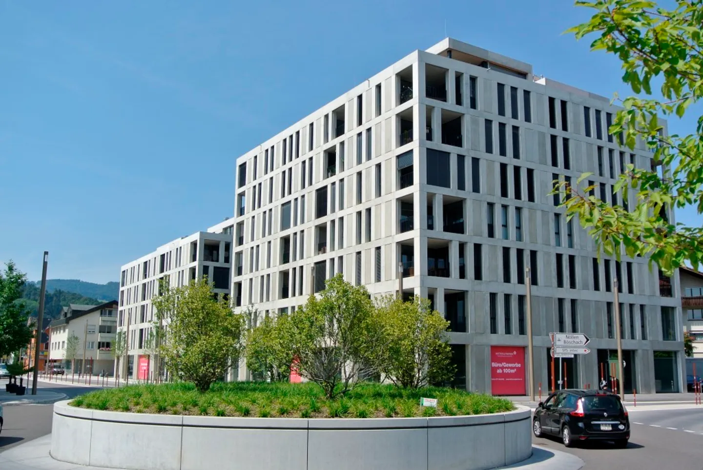 Sentiment de ville dans la vallée du Rhin ensoleillée! - Photo 1 sur 12