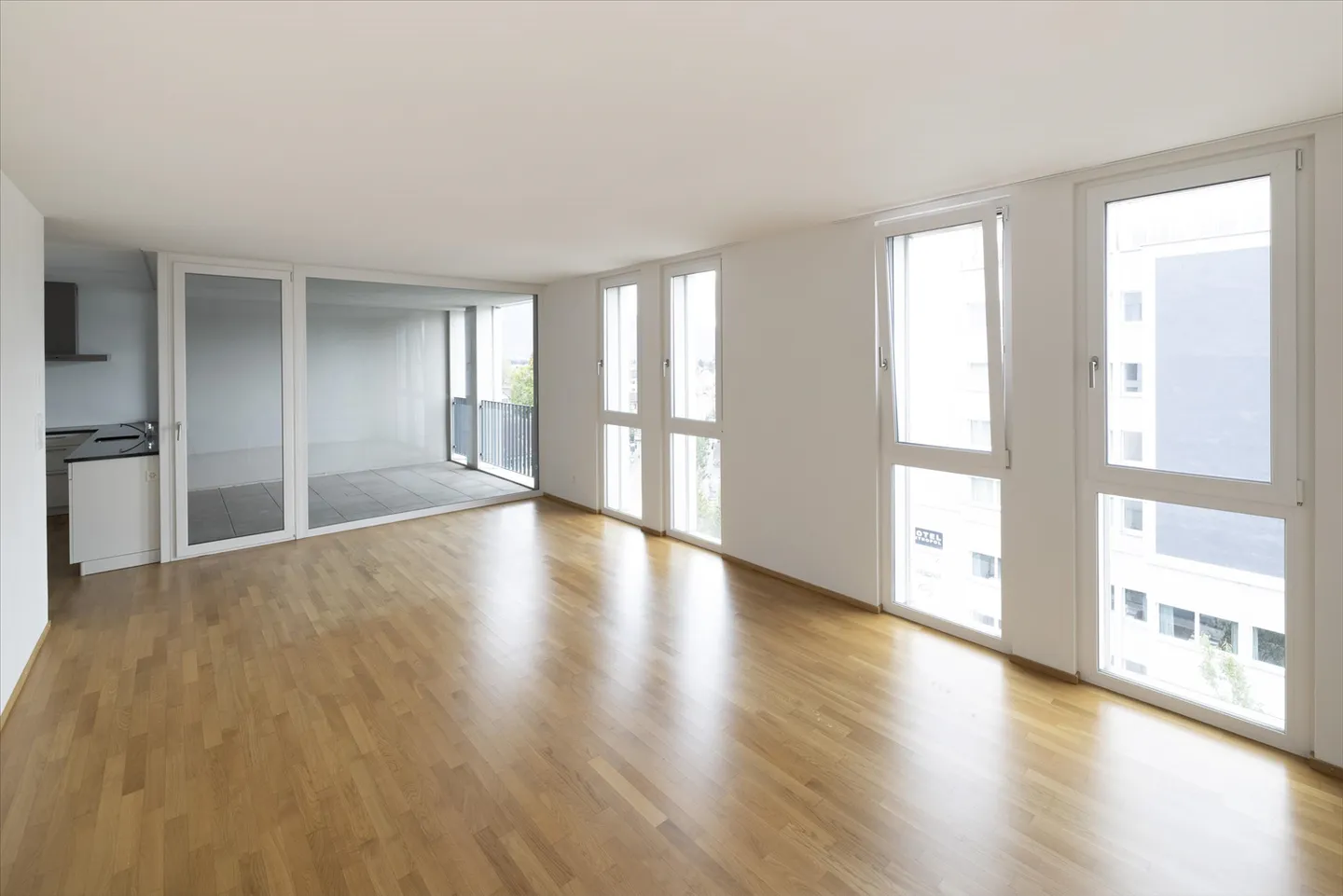 Sentiment de ville dans la vallée du Rhin ensoleillée! - Photo 2 sur 12