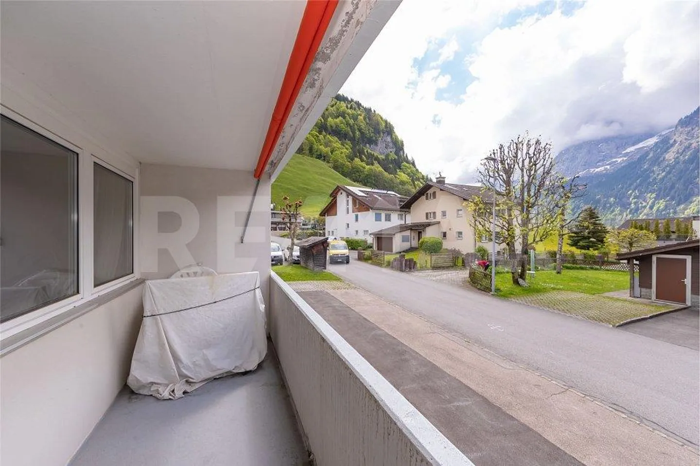 Appartement de vacances de 3,5 pièces dans le populaire Neuschwändi - Photo 2 sur 13