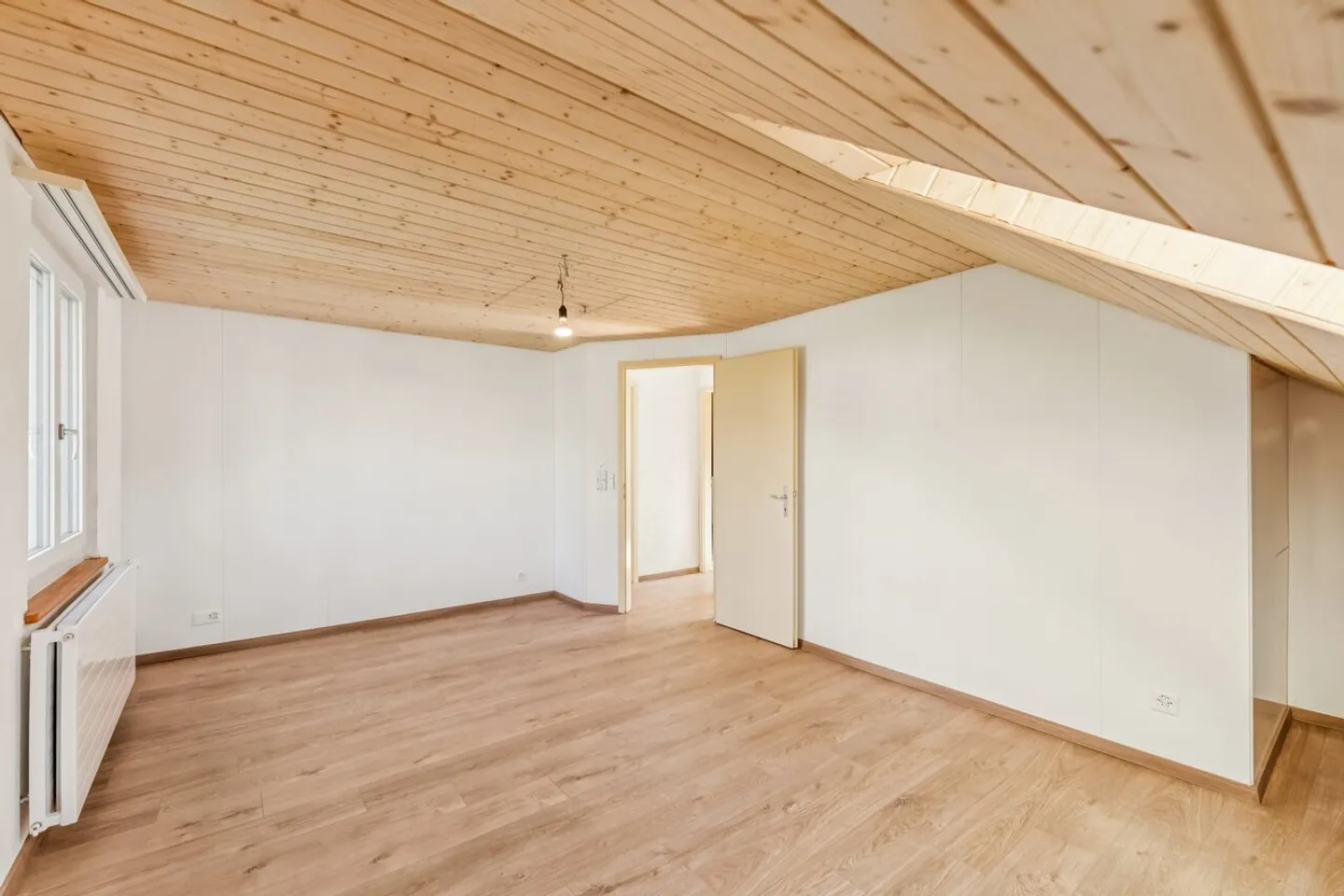 Modernized Family Paradise with Beautiful Large Garden - Photo 4 of 6