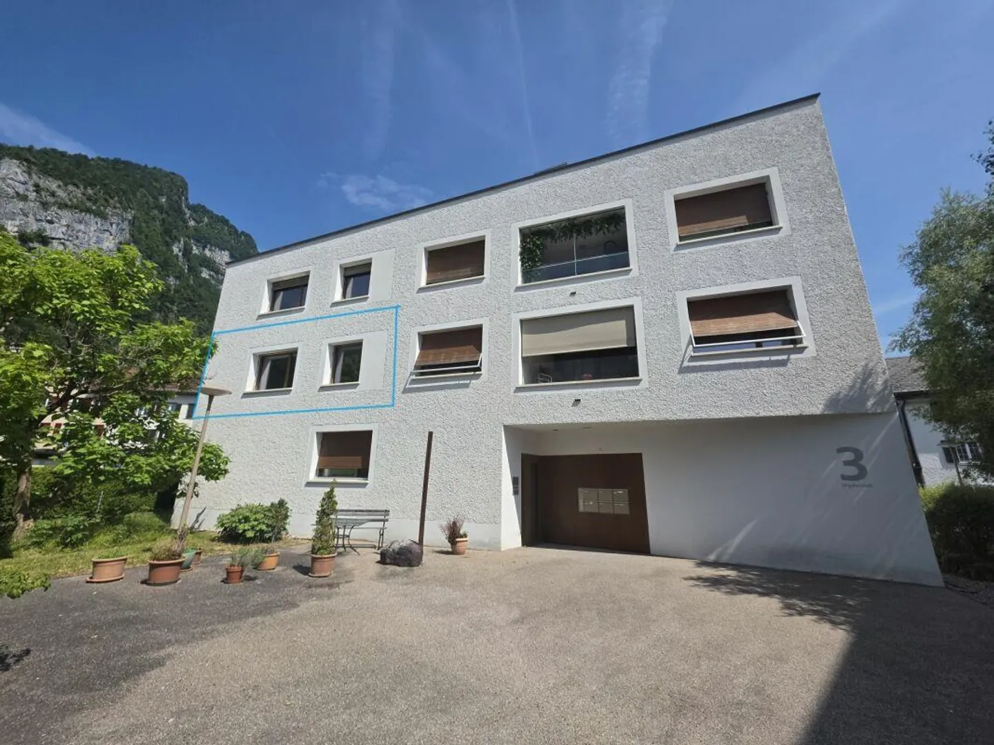 Moderne Wohnung im Zentrum von Näfels - Foto 2 von 16