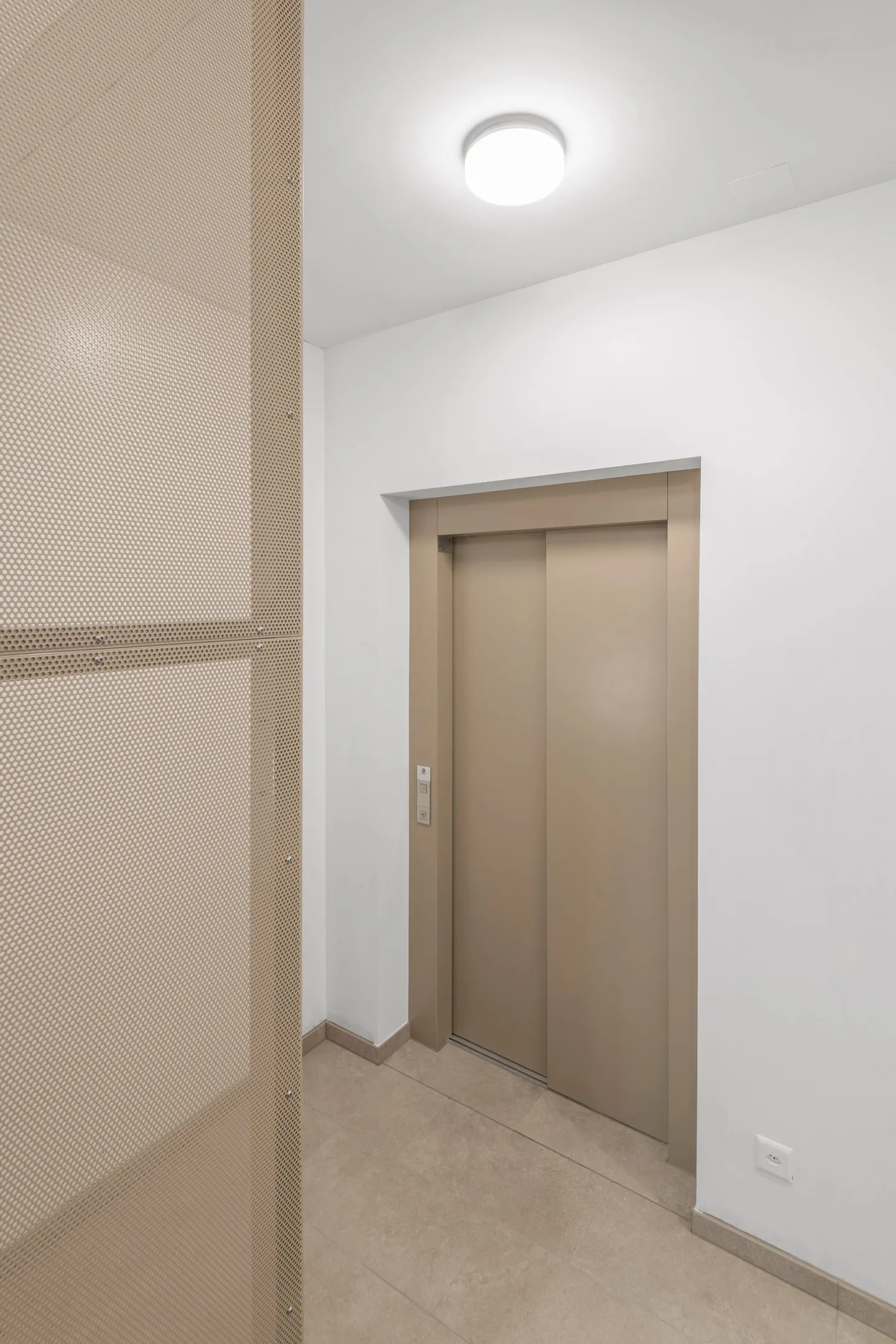 Residenz Ghiringhelli – Gewerbliche und administrative Immobilie, Erdgeschoss - Foto 5 von 7