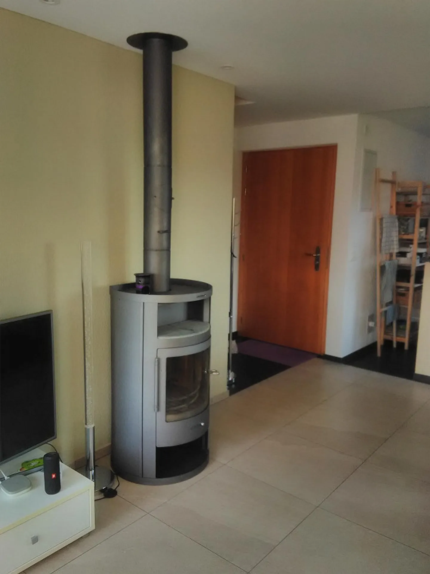 Appartamento 2,5 locali (parte di casa) con giardino - Foto 9 di 16