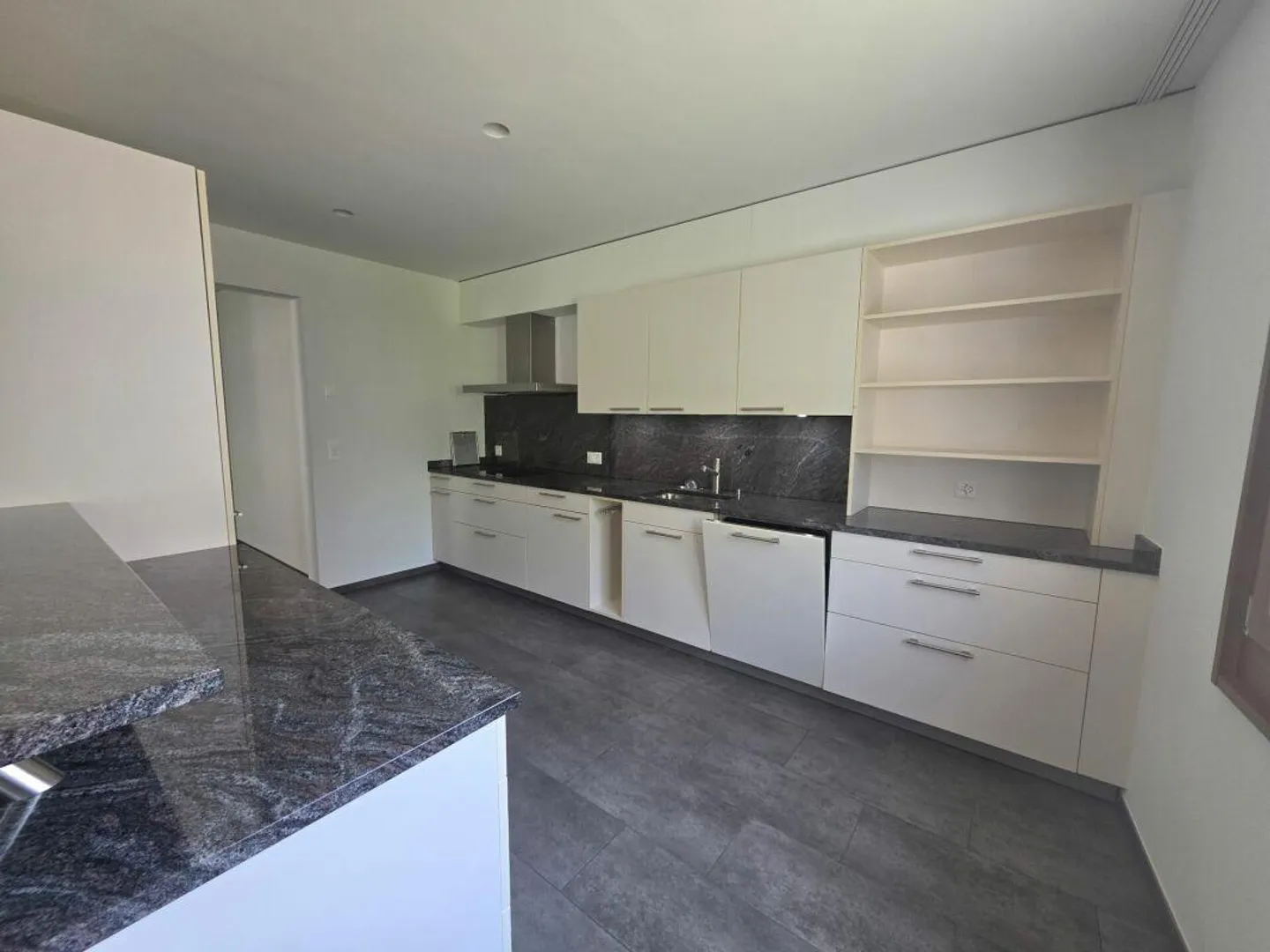 Moderne Wohnung im Zentrum von Näfels - Foto 8 von 16