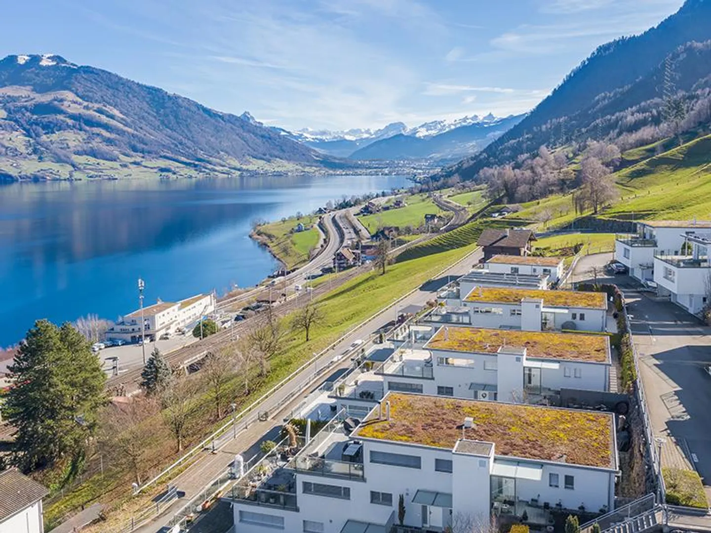 PRIVATE LAKE VIEW | Immensee - Photo 4 of 10