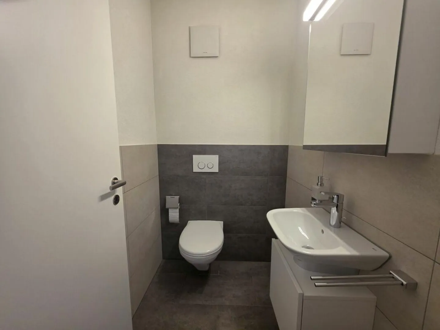 Moderne Wohnung im Zentrum von Näfels - Foto 11 von 16