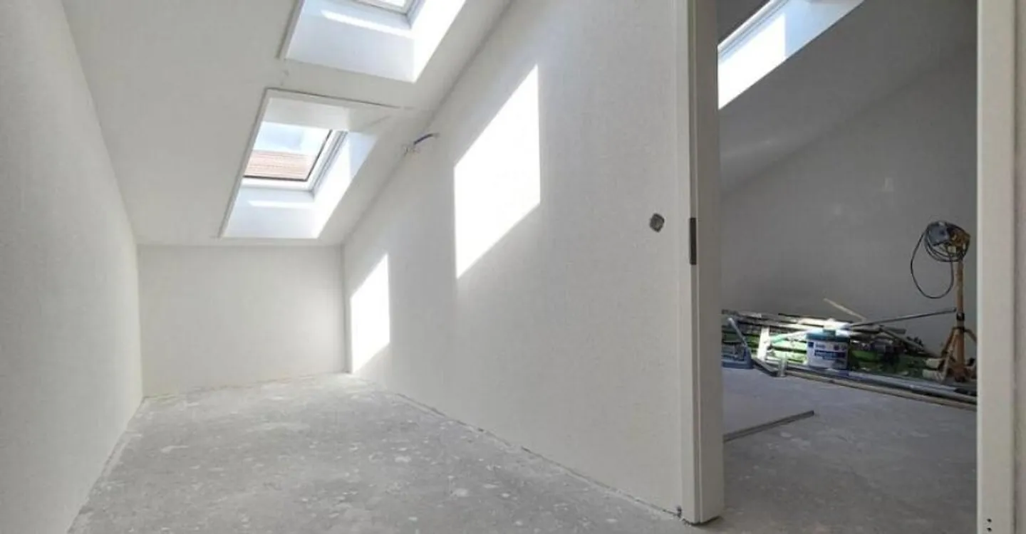 Charming Attic Apartment - Photo 6 of 9