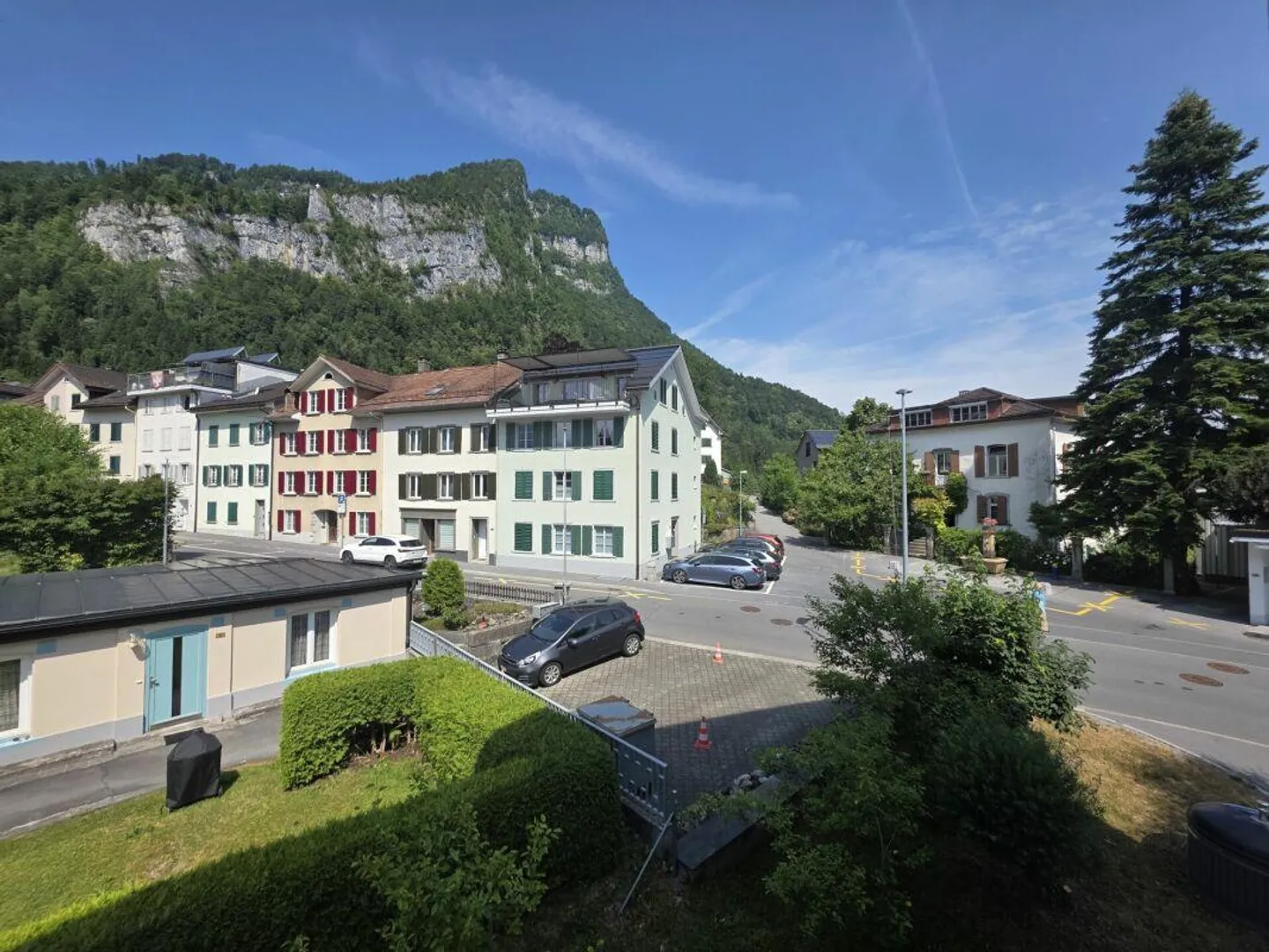 Moderne Wohnung im Zentrum von Näfels - Foto 16 von 16
